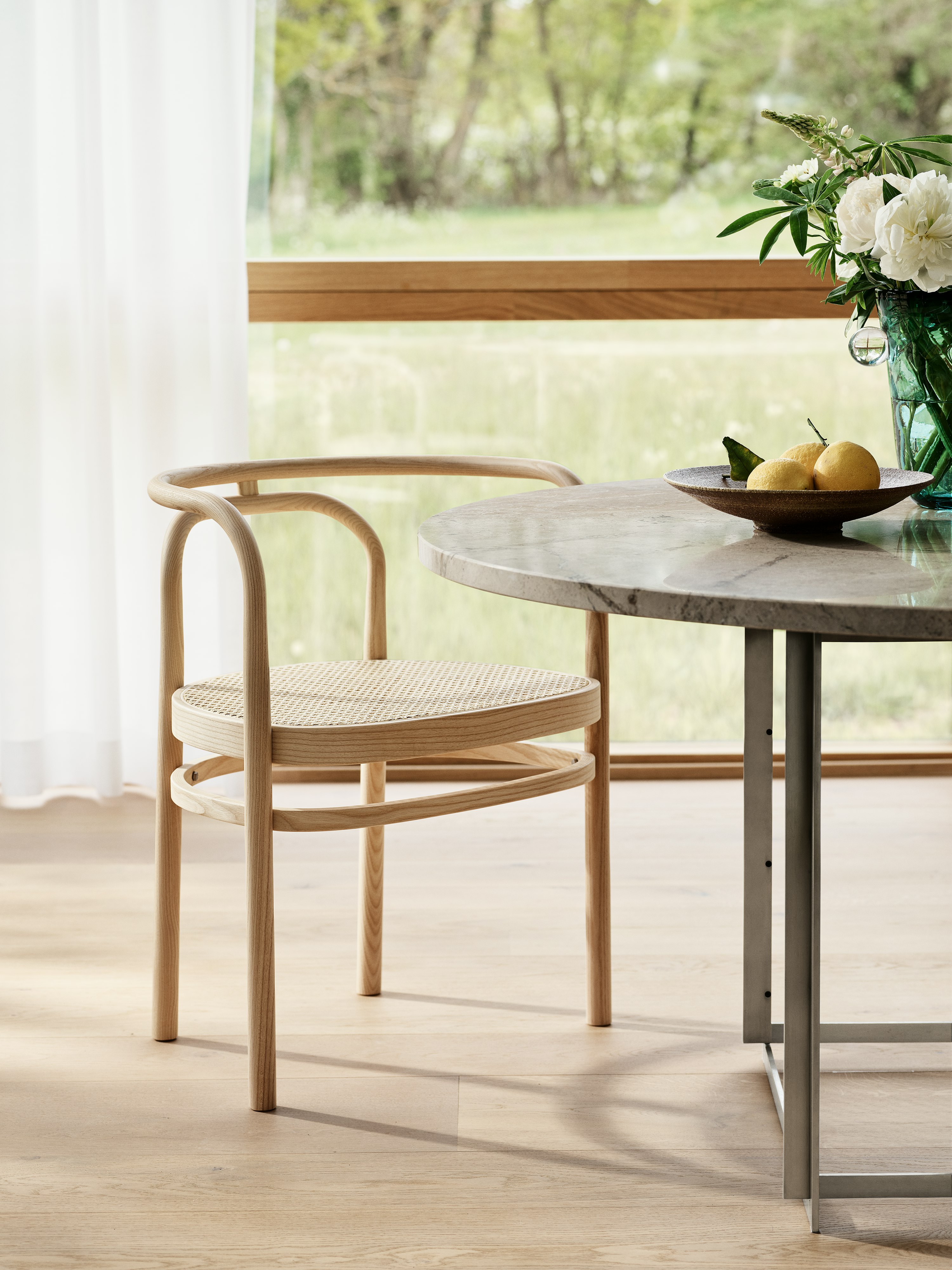 PK54 Dining Table