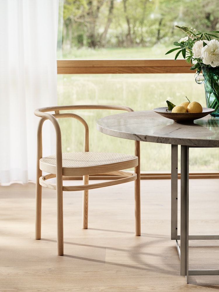 PK54 Dining Table