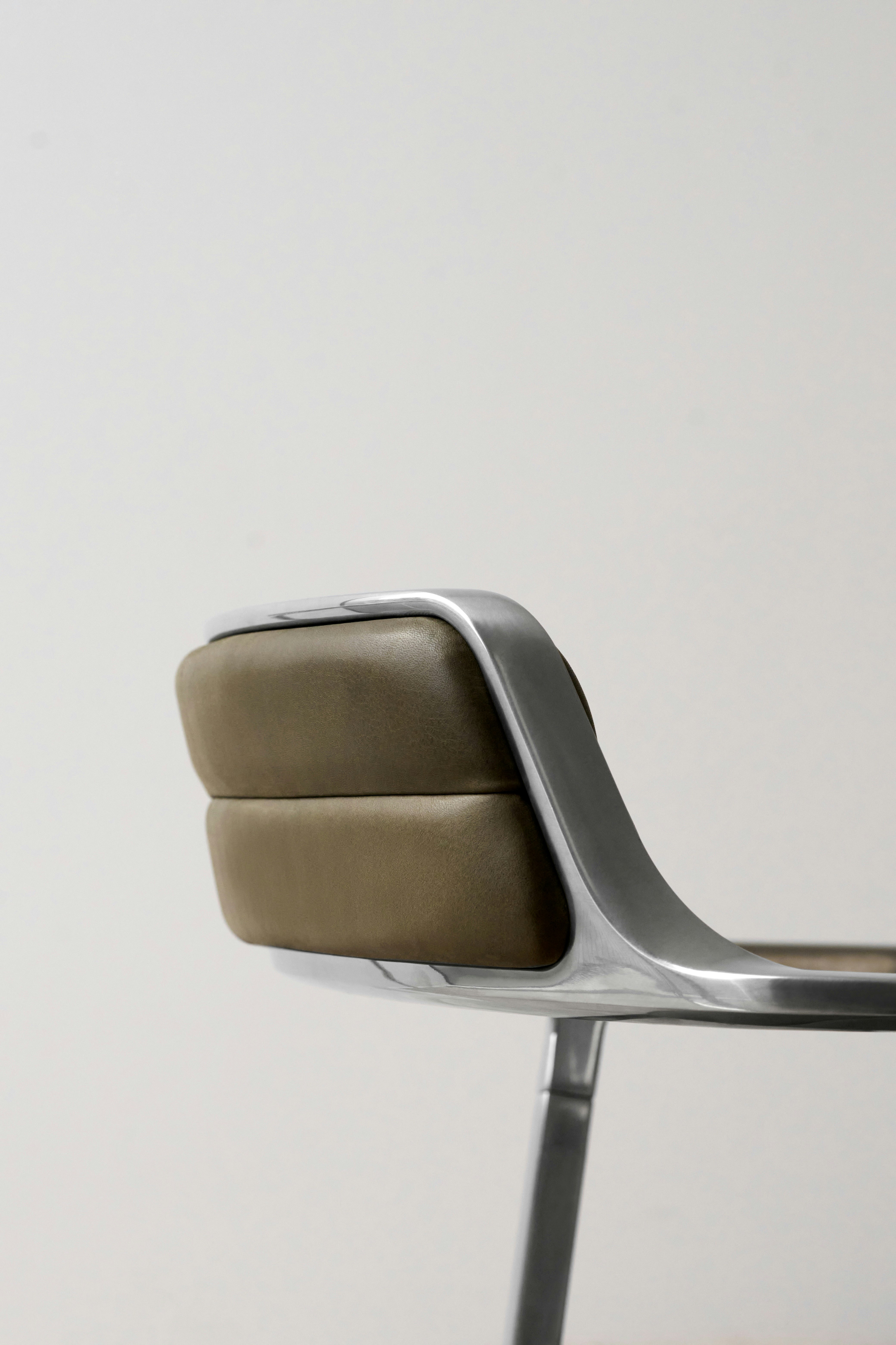 Vipp452 Swivel Chair