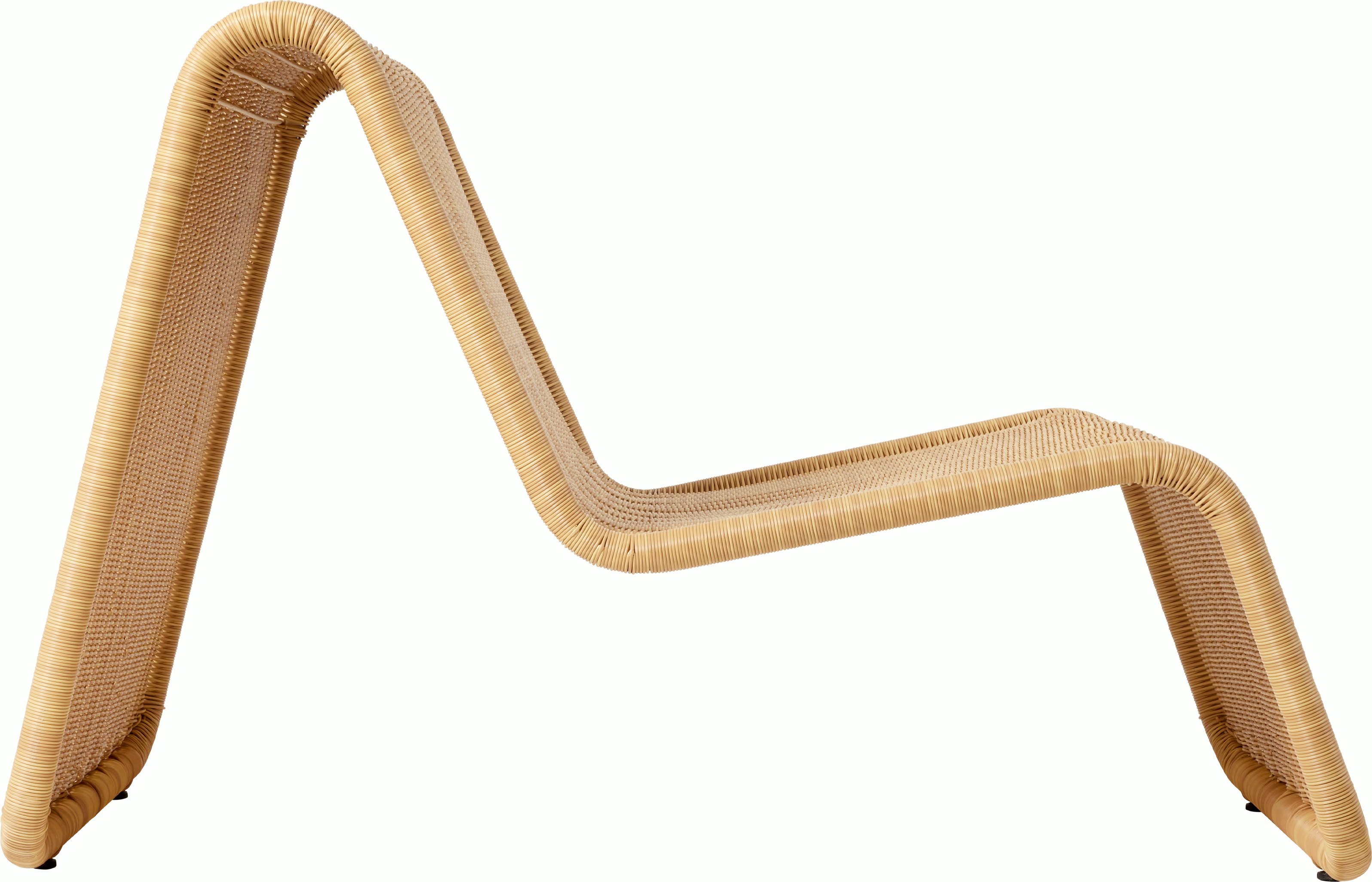 A P3 Outdoor Lounge Chair in tone viewed from the side.