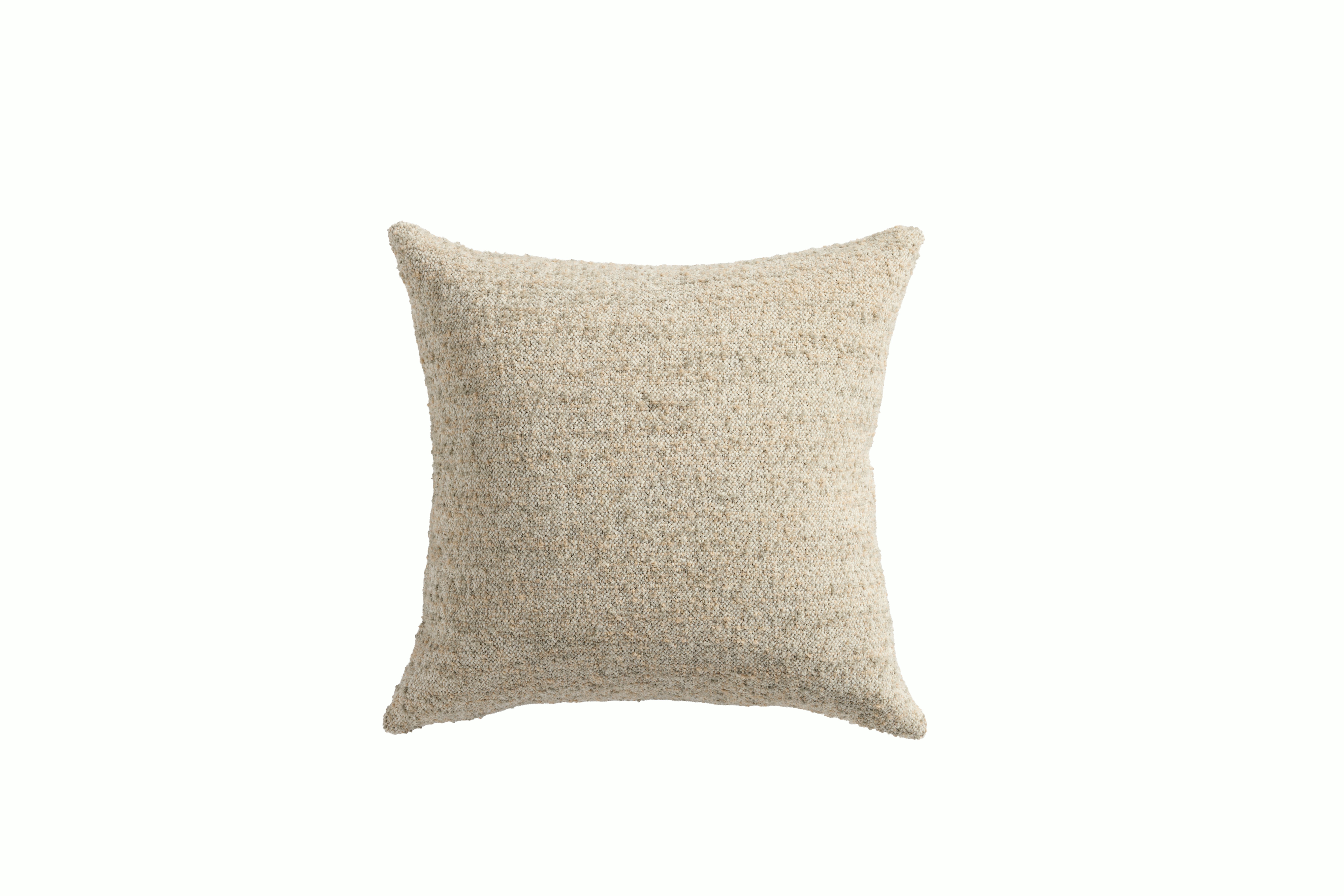Ramil Pillow