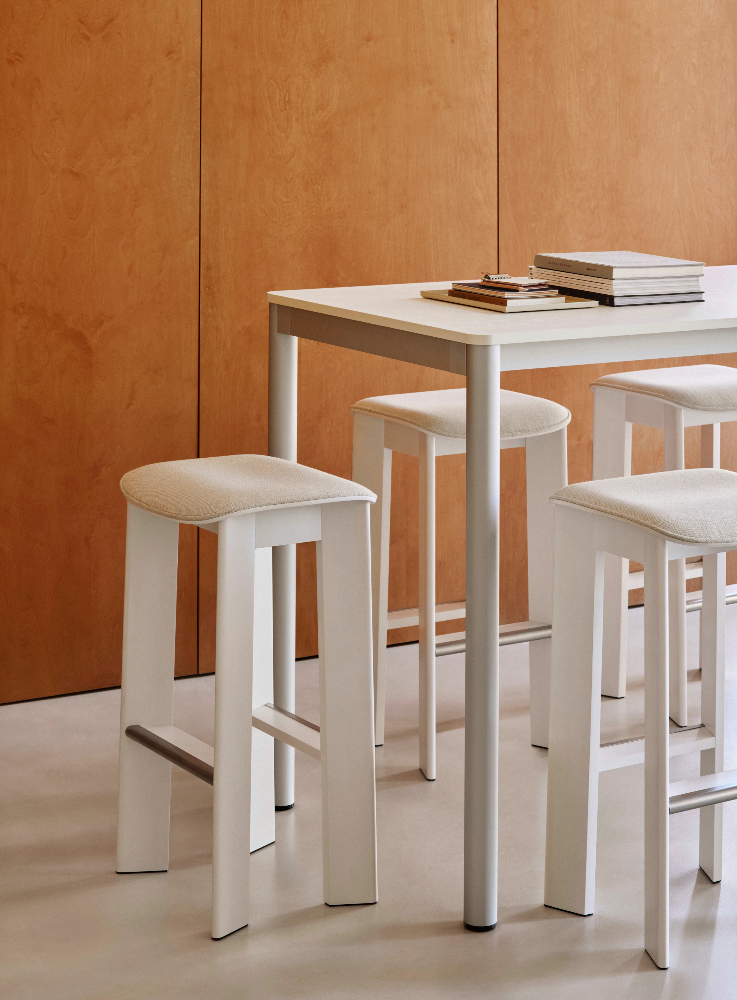 Chisel 30 High Stool with Annex Flush Table