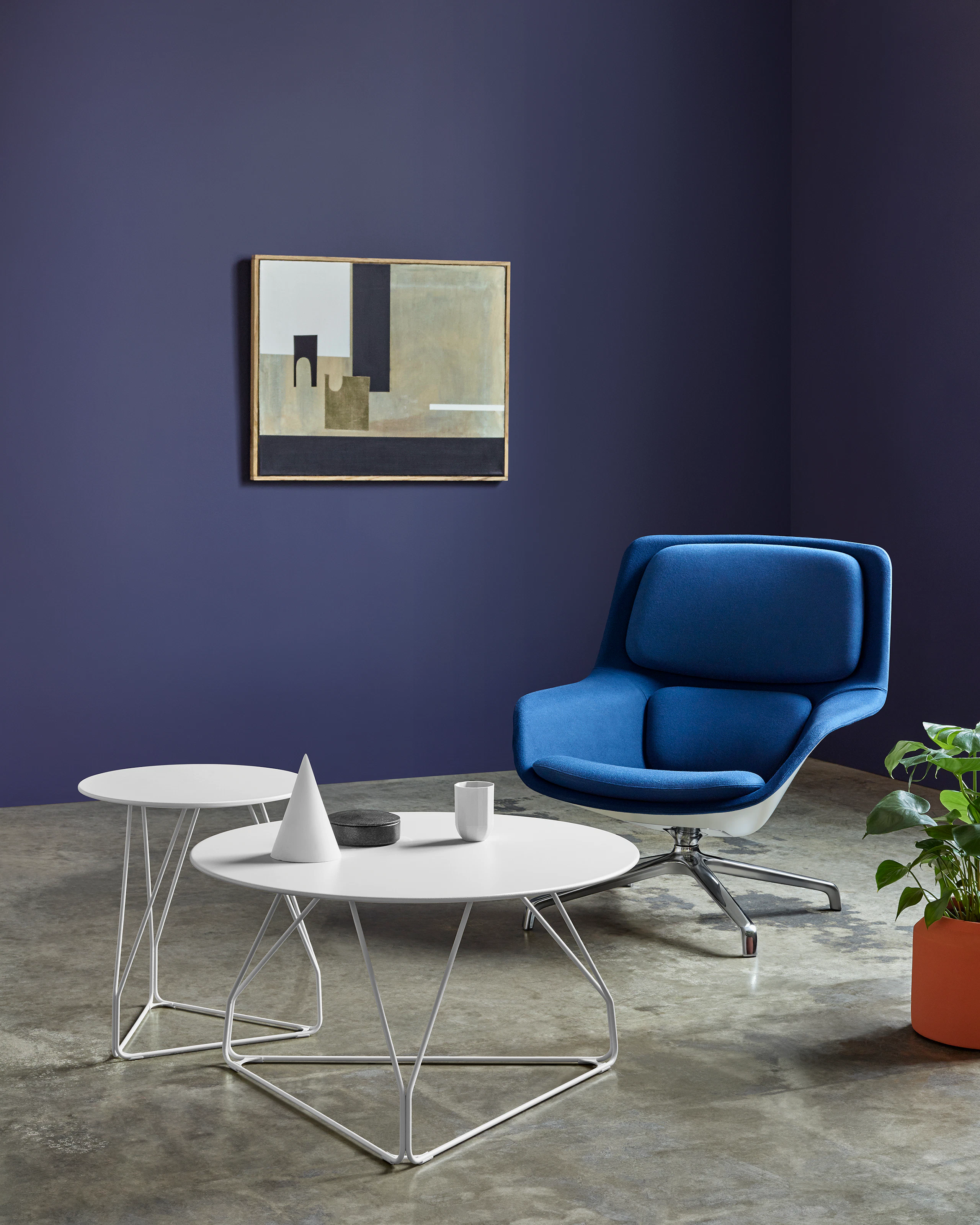 Striad Mid-Back Lounge Chair with Four Star Base