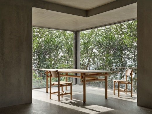Muecke Chair Dining Table