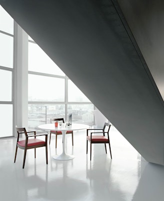 Knoll Krusin Side Chair and Saarinen Dining Table