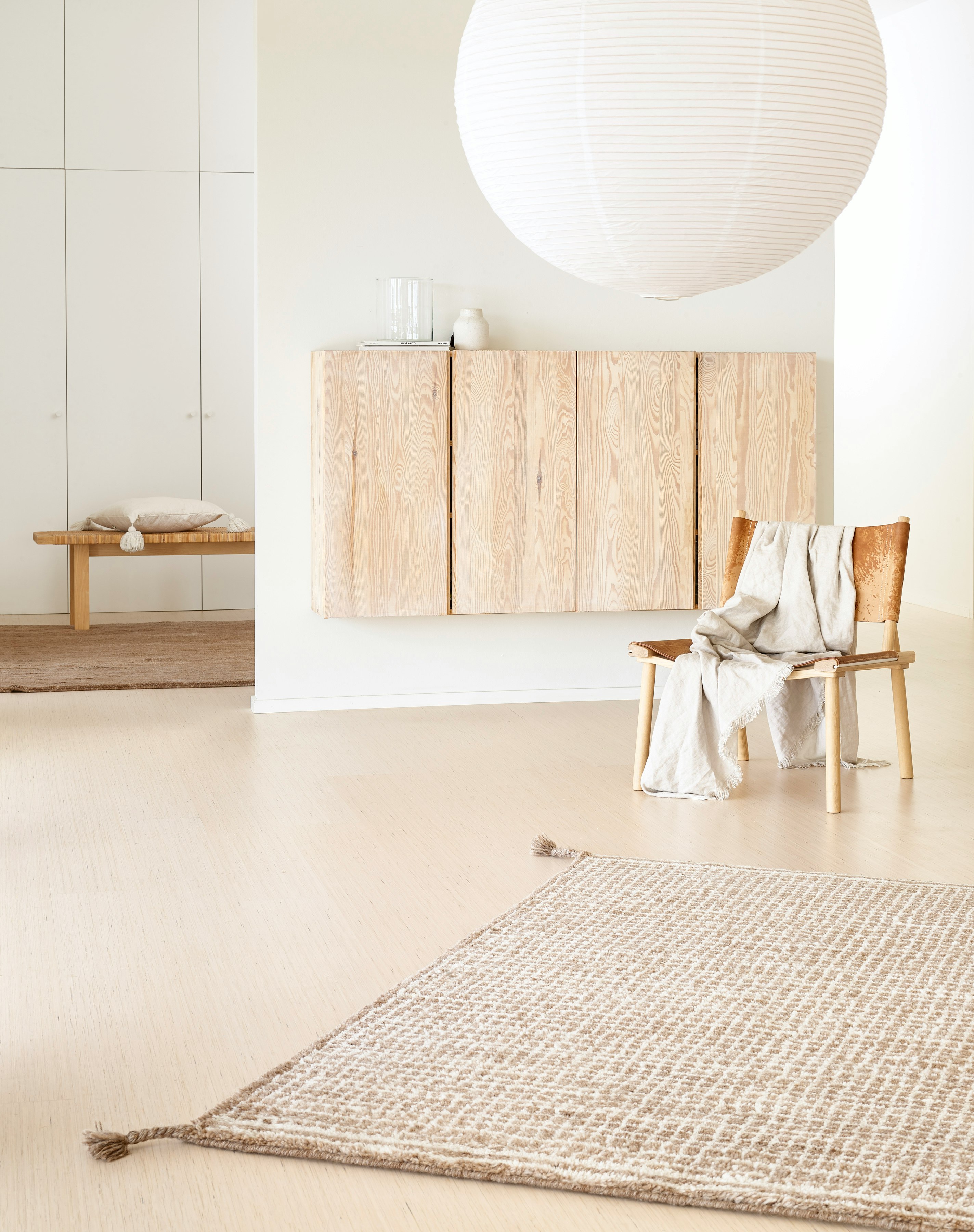 Grid Handknotted Wool Rug closeup image