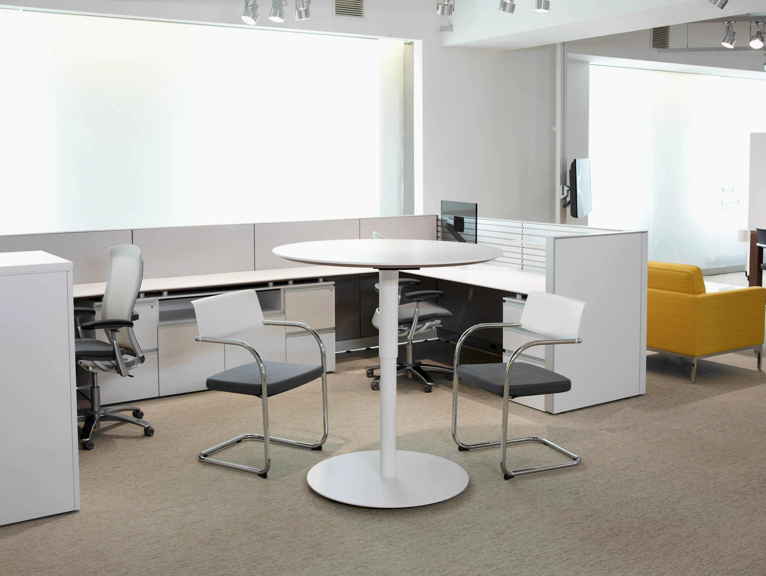 Height Adjustable Table with Moment Side Chair