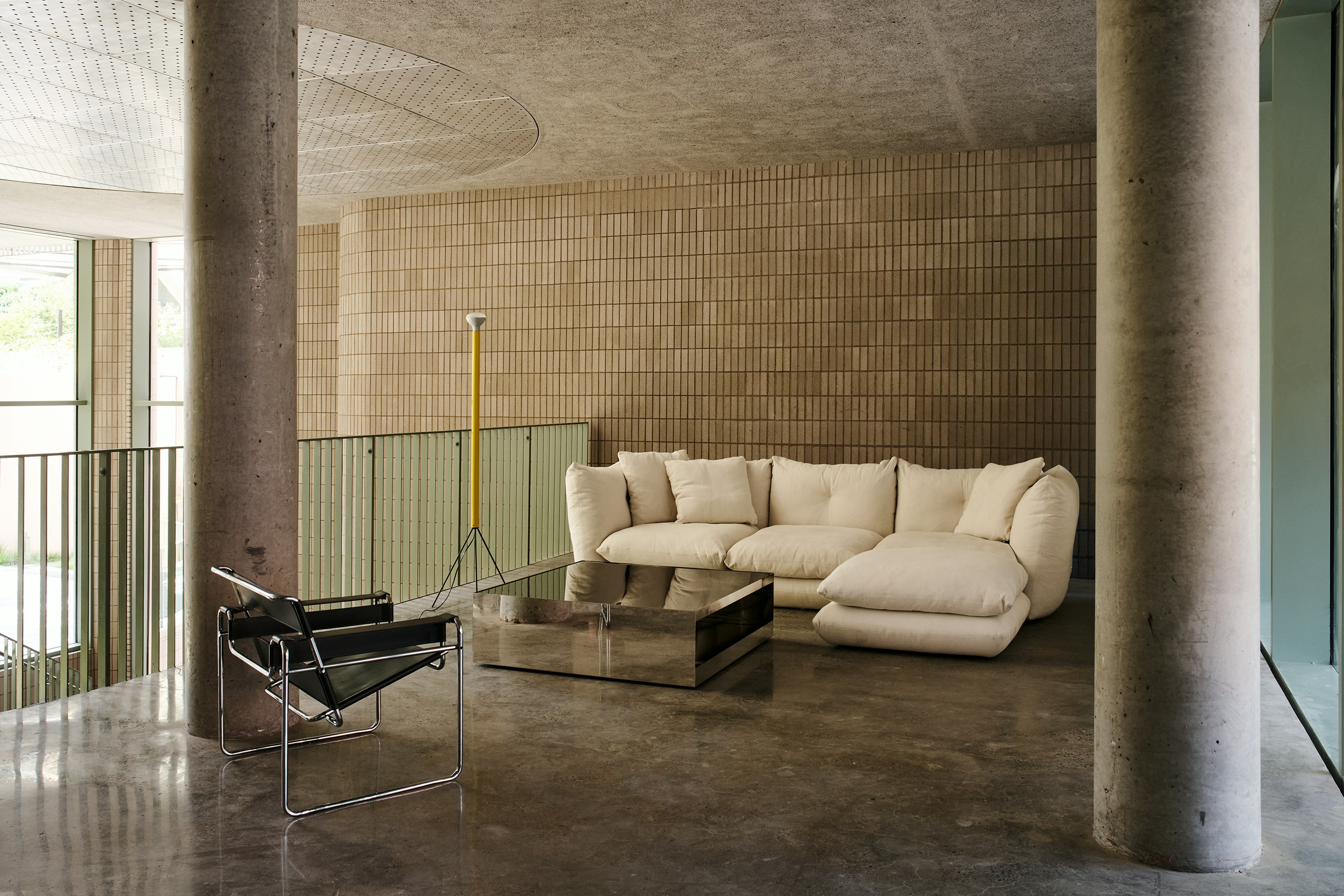 Perron Pillo Sofa
