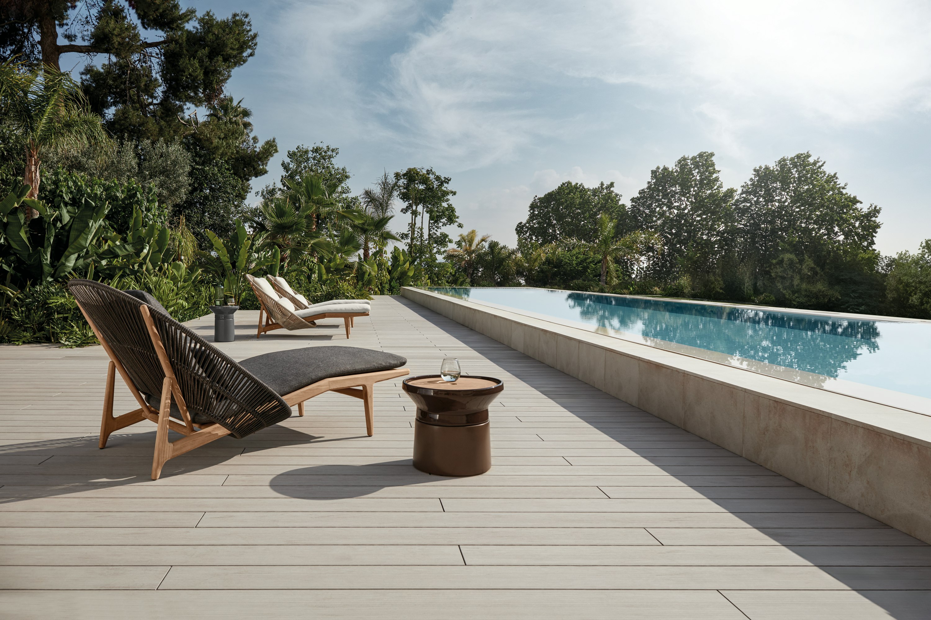 Bora Chaise Lounge