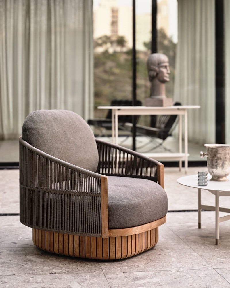 Softlands Swivel Lounge Chair