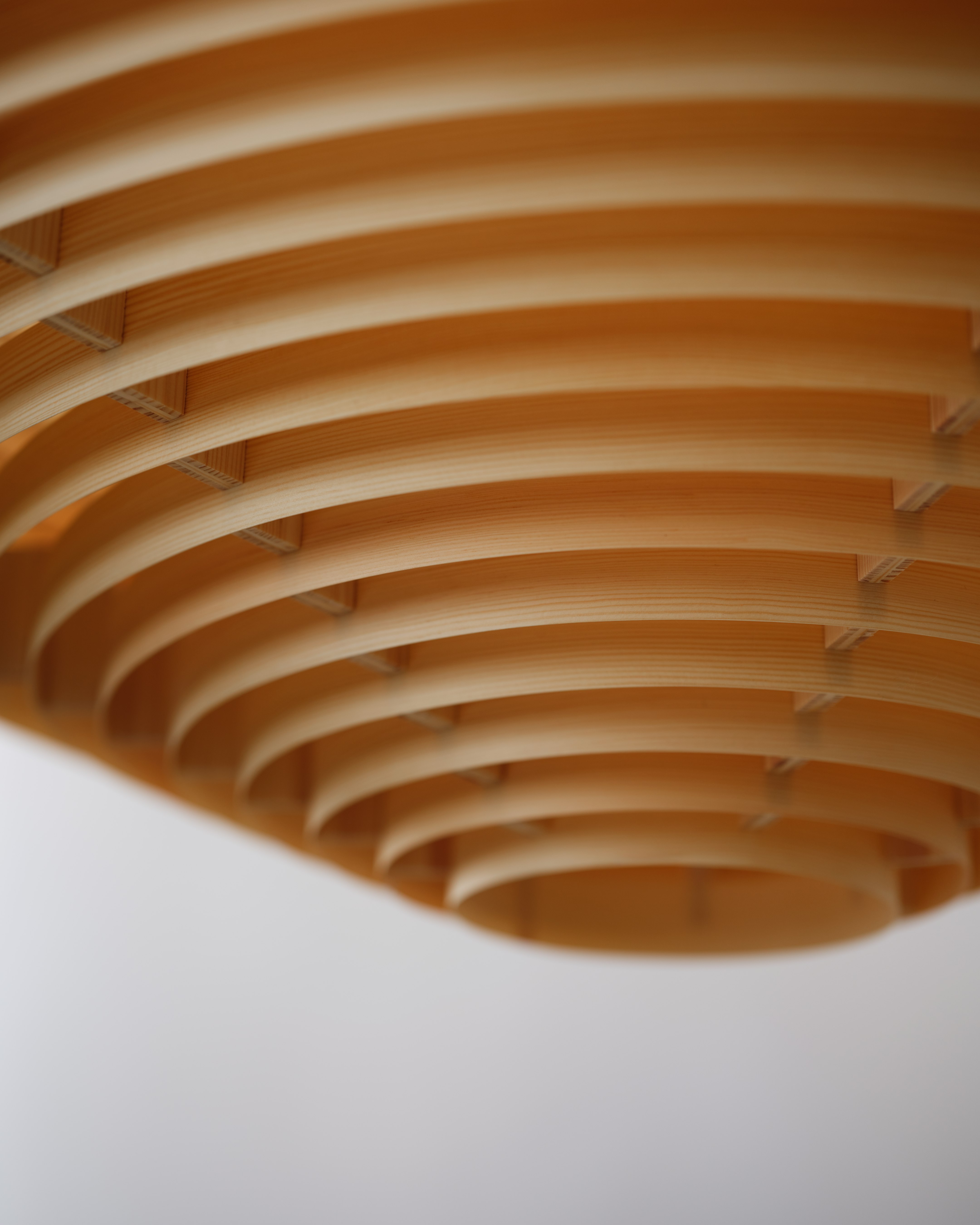 1003 Hans Pendant in Pine detail