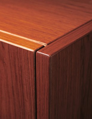 Reff Pedestal Corner
