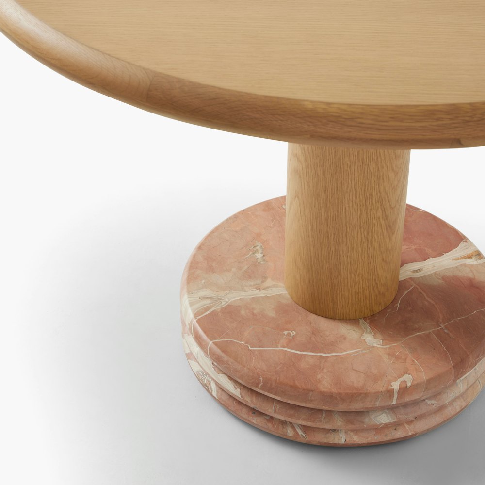 Bistro Dining Table - Desert Rose Marble detail