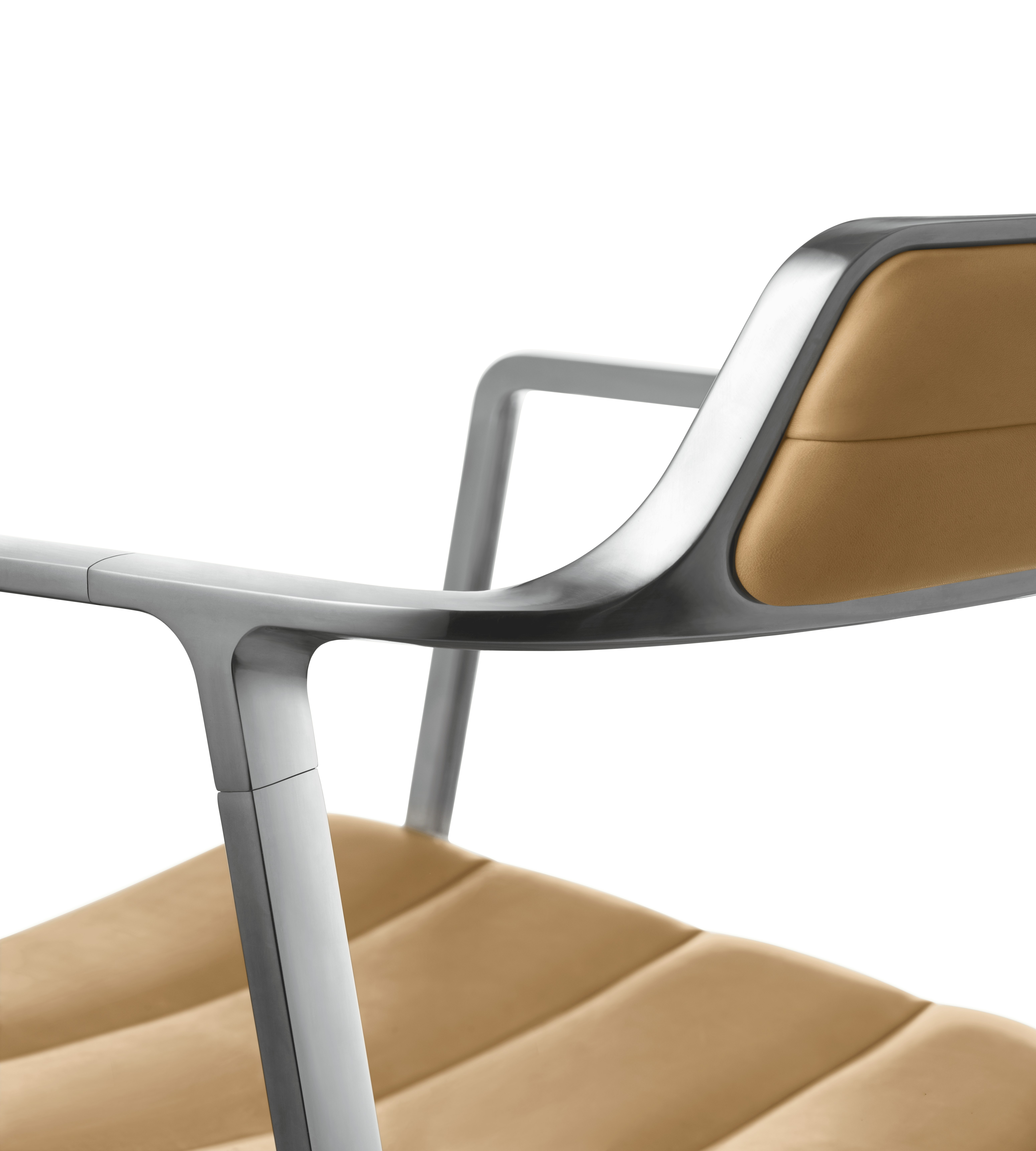 A detailed look at the Vipp452 Swivel Chair.
