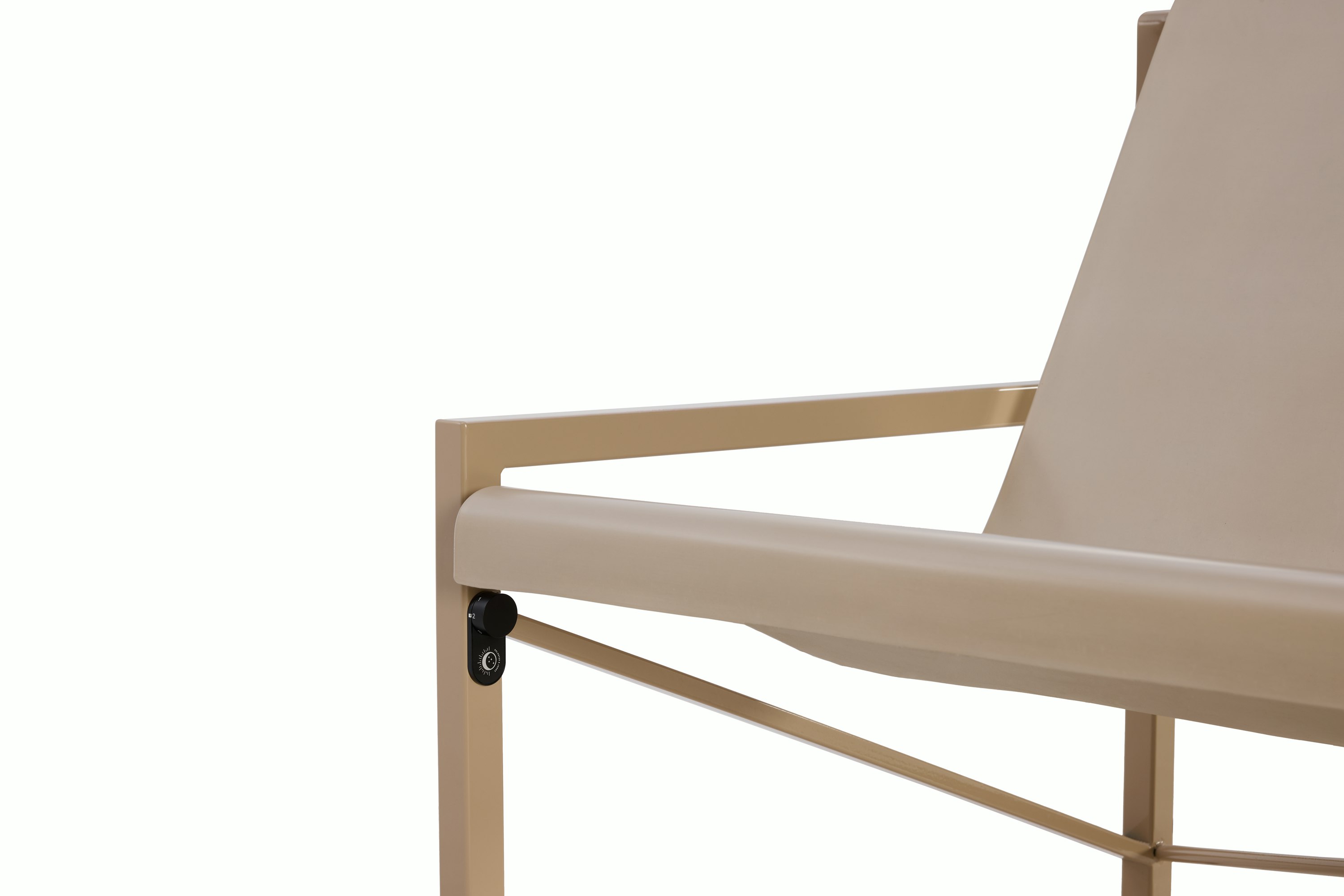 Evia Heated Lounge Chair