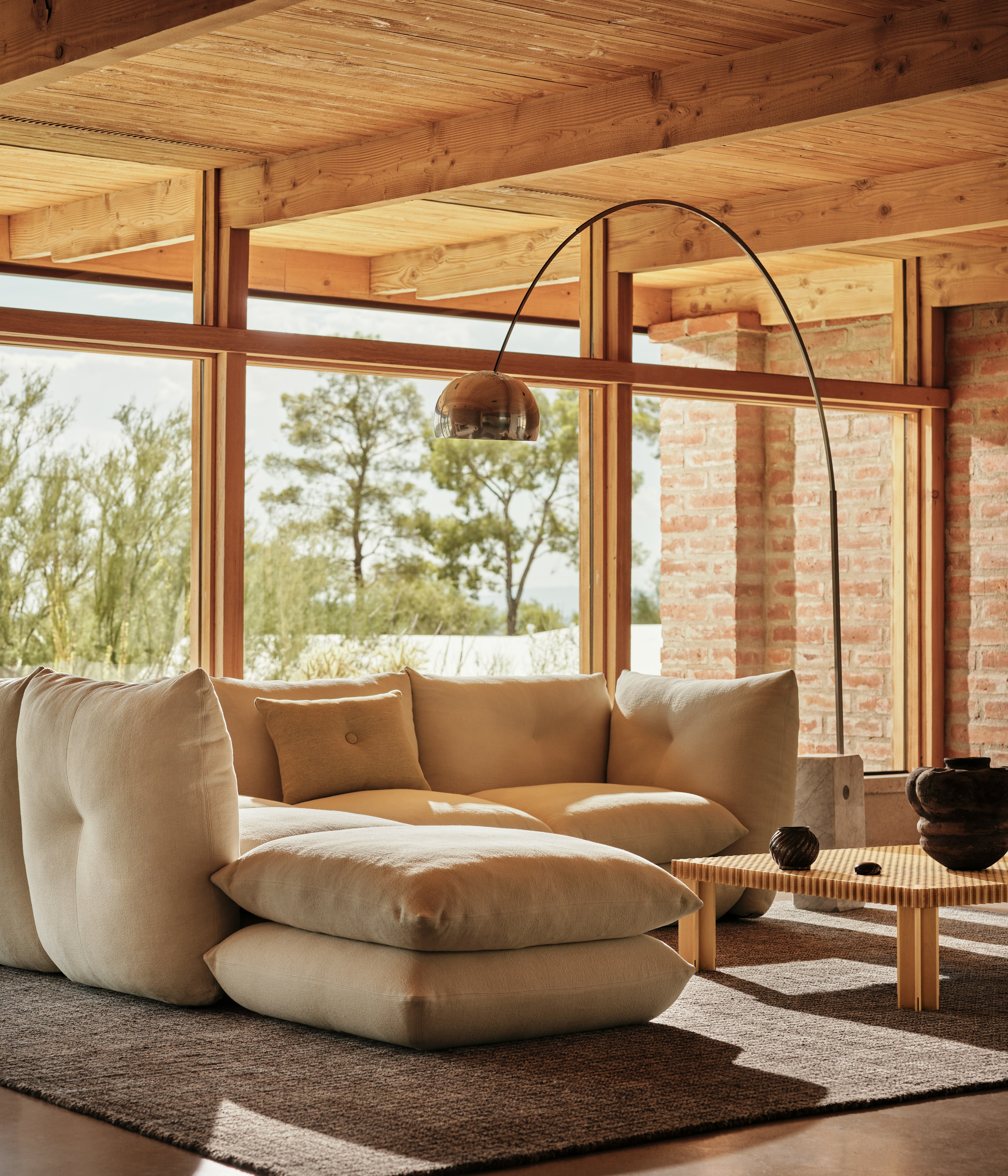 Perron Pillo Sectional