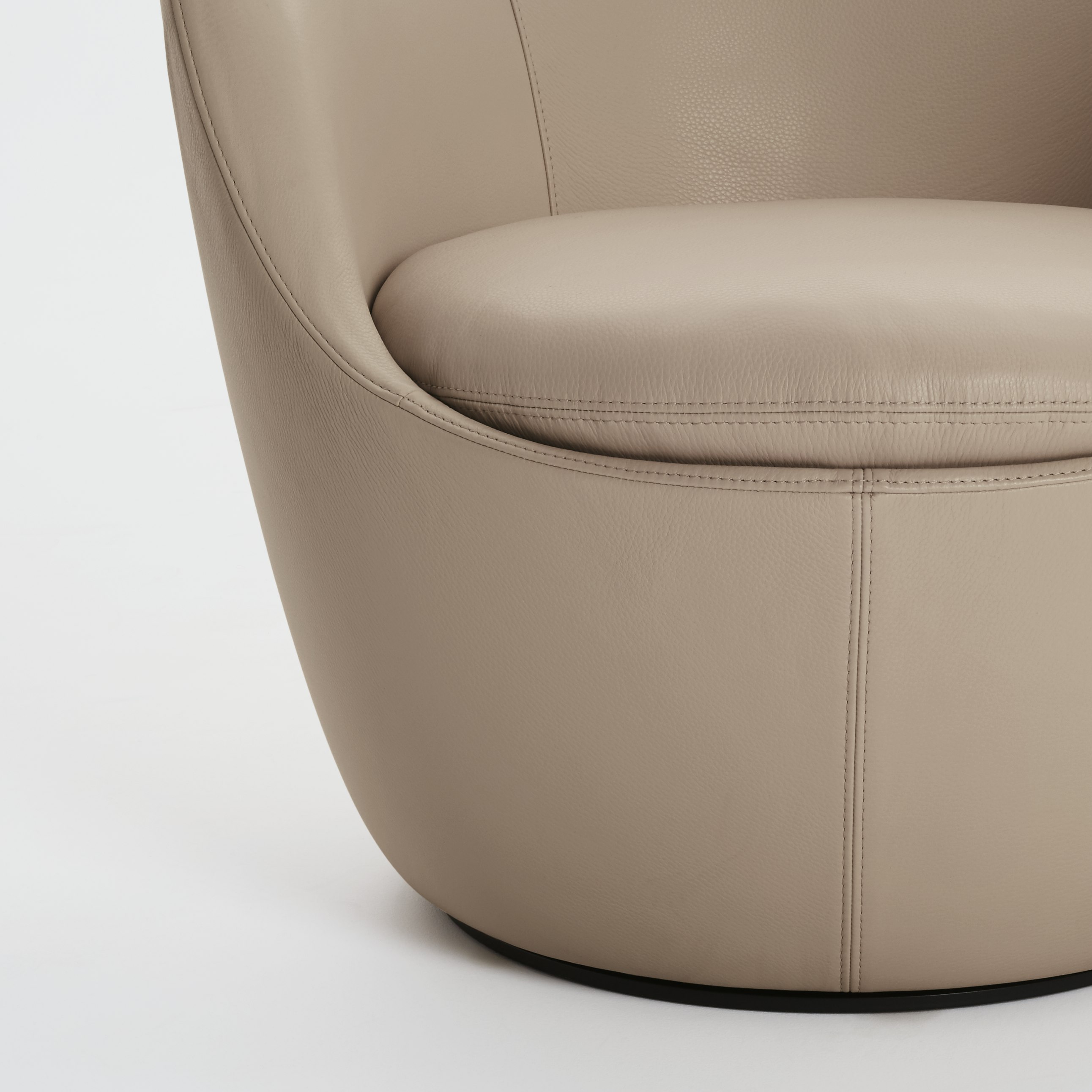 L&iacute;na Swivel Chair