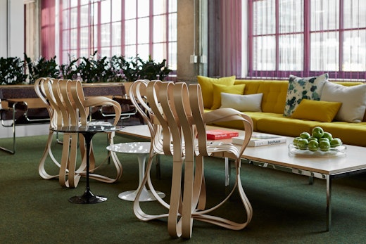 Design Days 2021 florence knoll sofa florence knoll coffee table knoll at fulton market hospitality and café cross-check chair