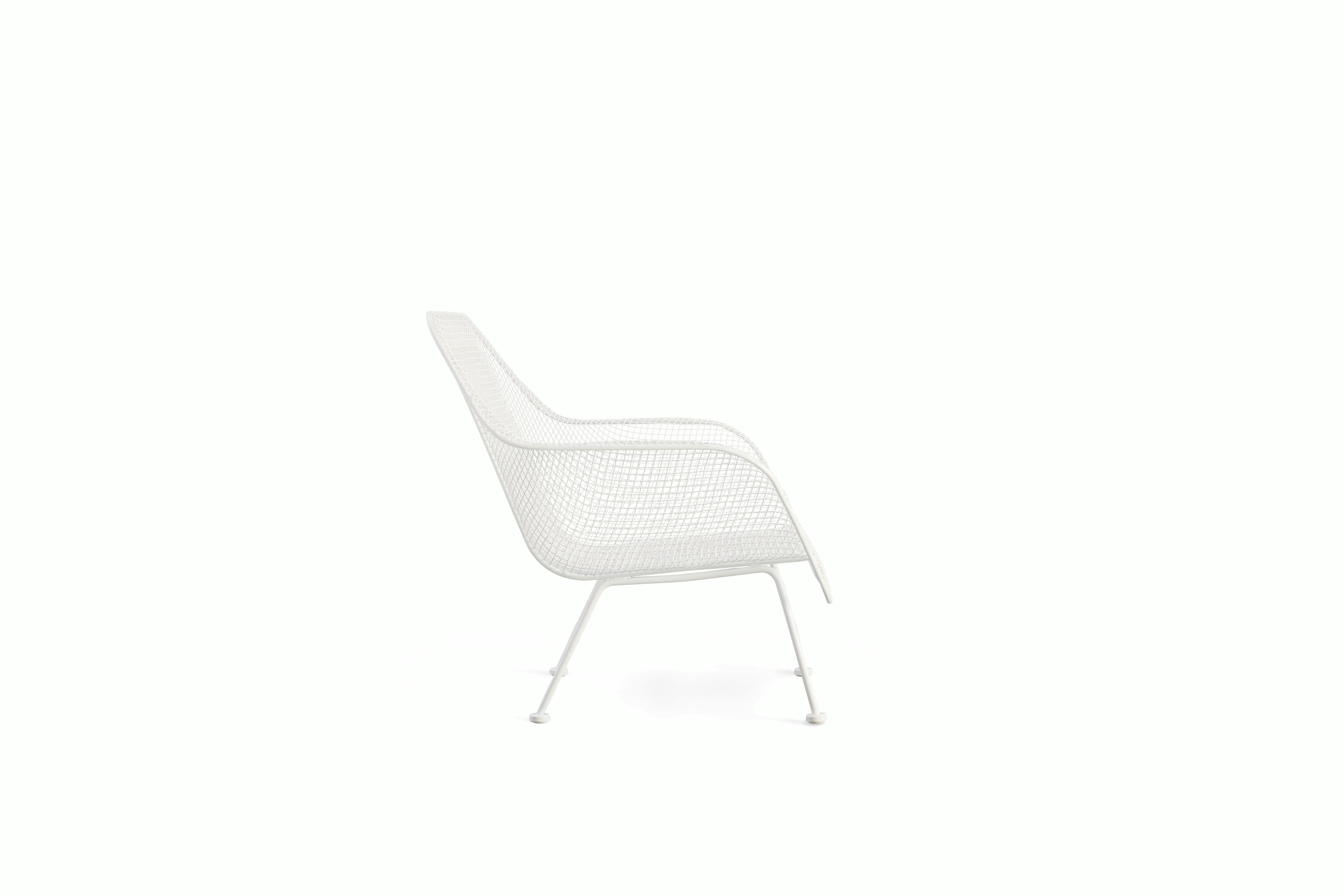 Sculptura Lounge Chair - white
