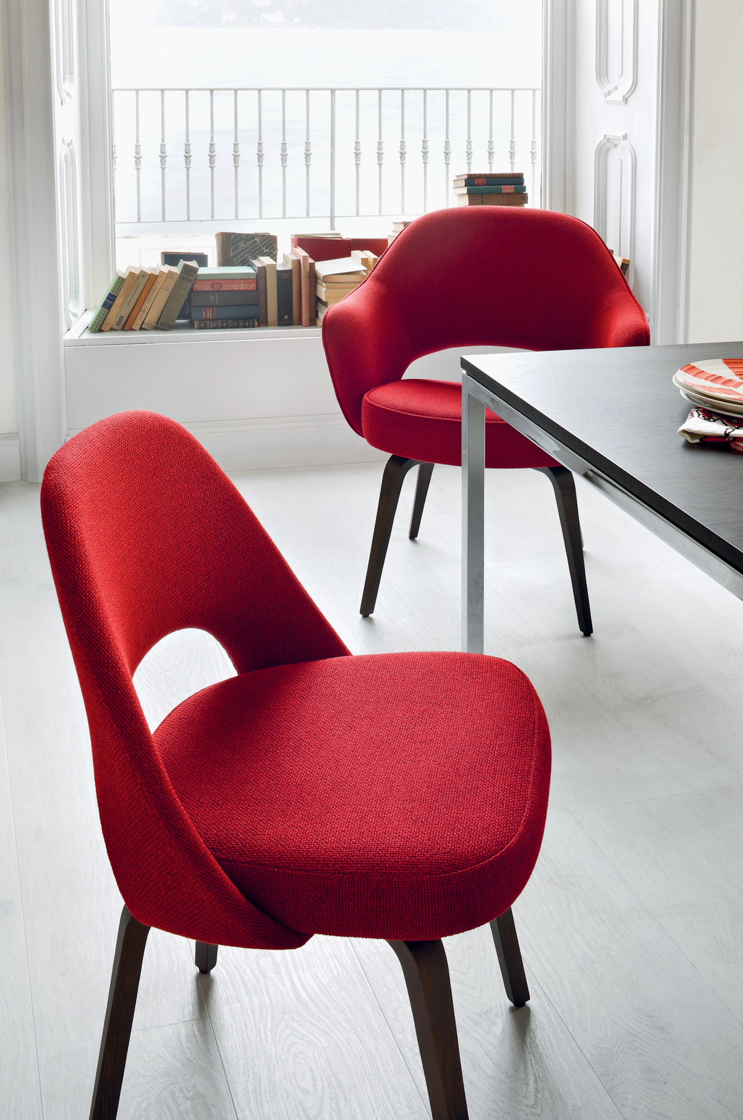 Saarinen Executive Chairs, Florence Knoll Dining Table