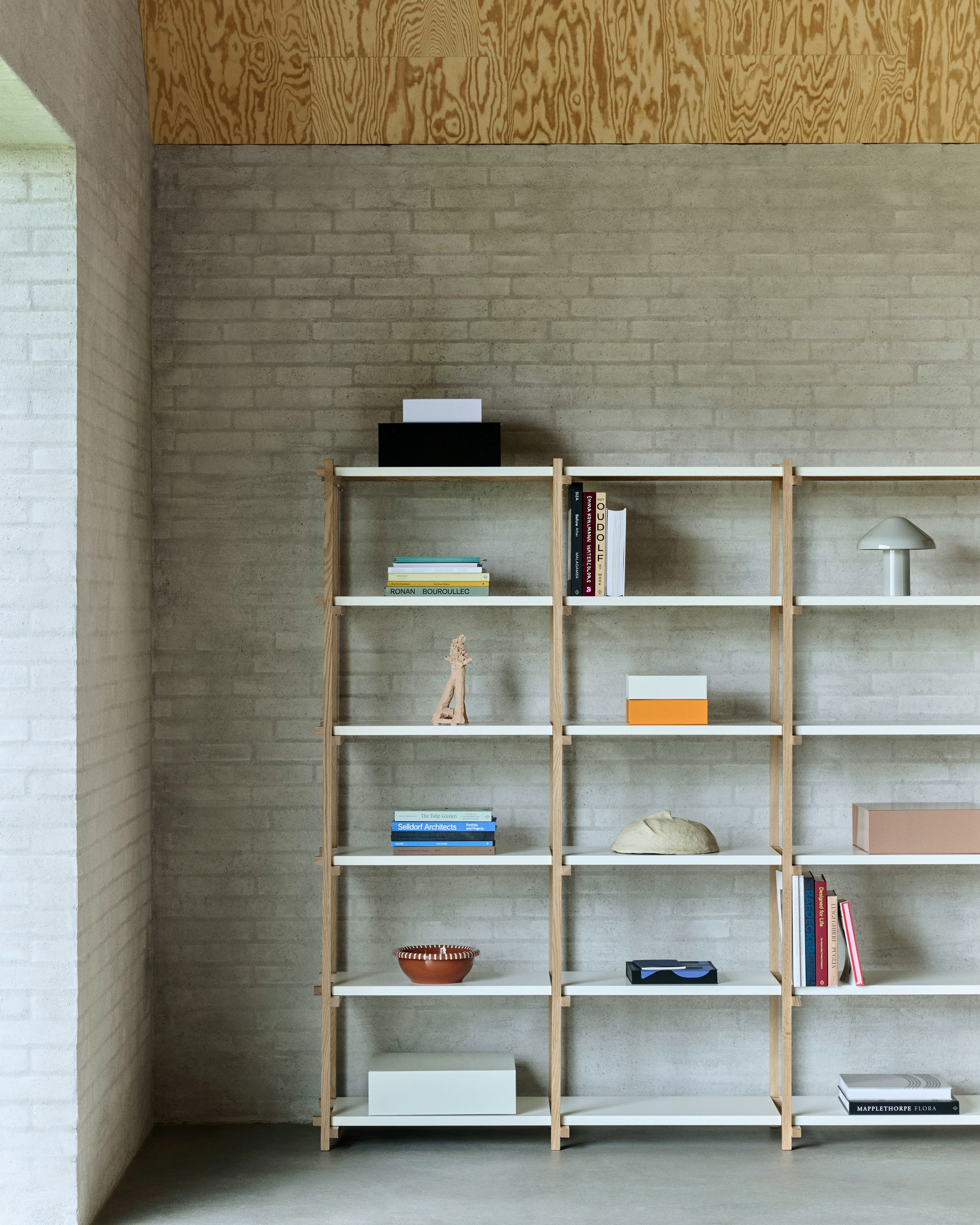 Woody Shelving