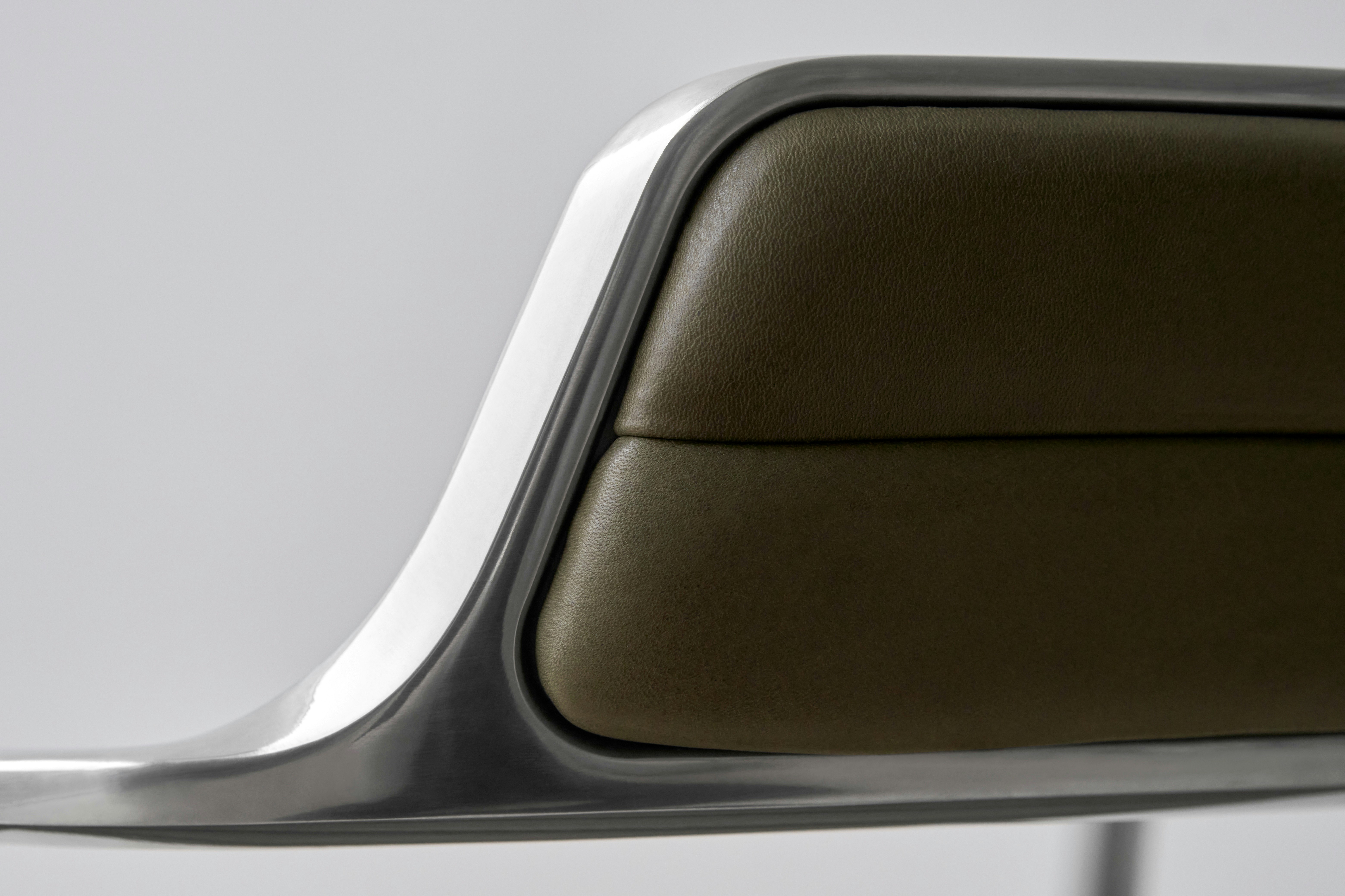 Vipp452 Swivel Chair