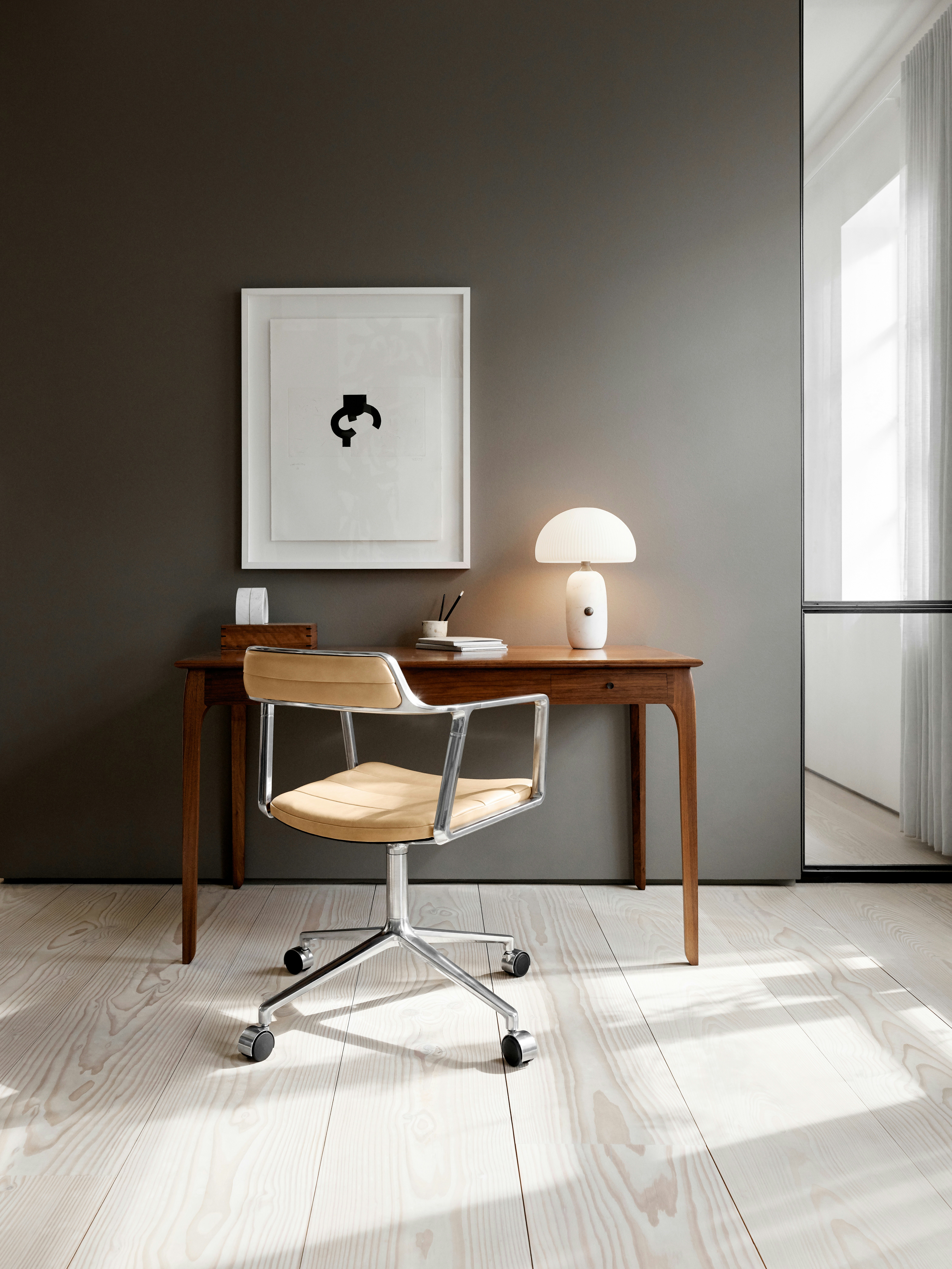 Vipp452 Swivel Chair