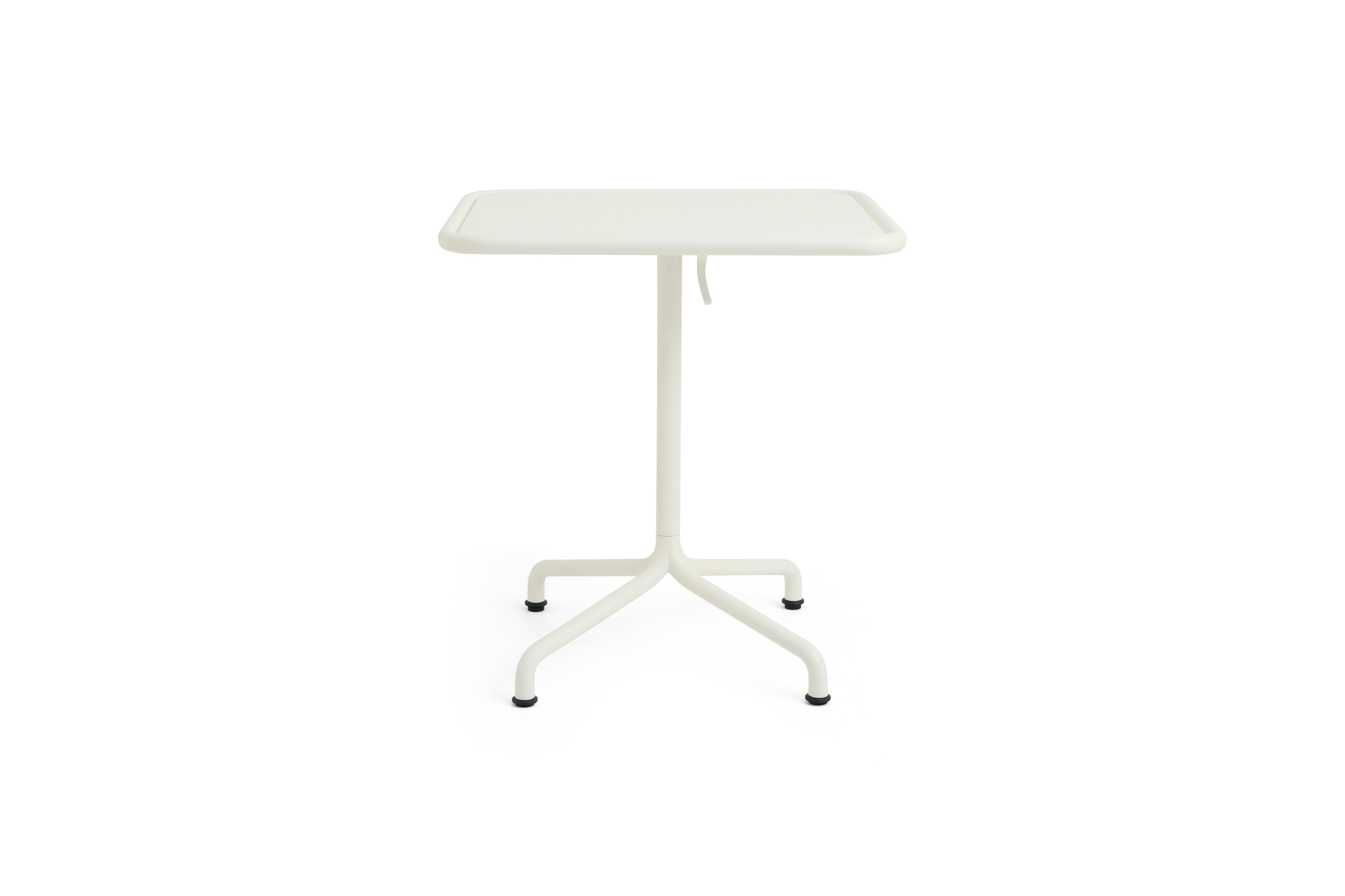 Deville Table, Square