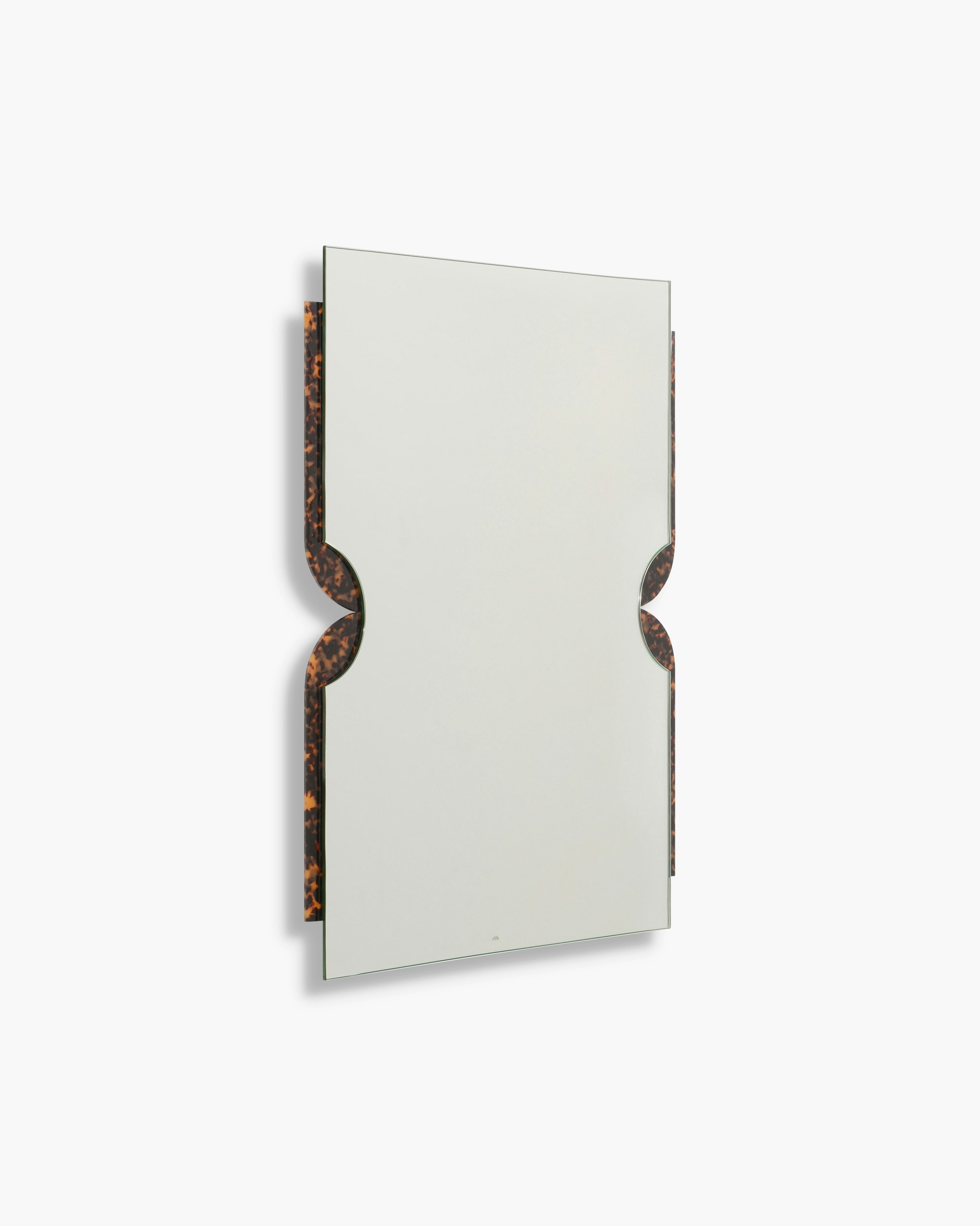 Petal Mirror, Havana