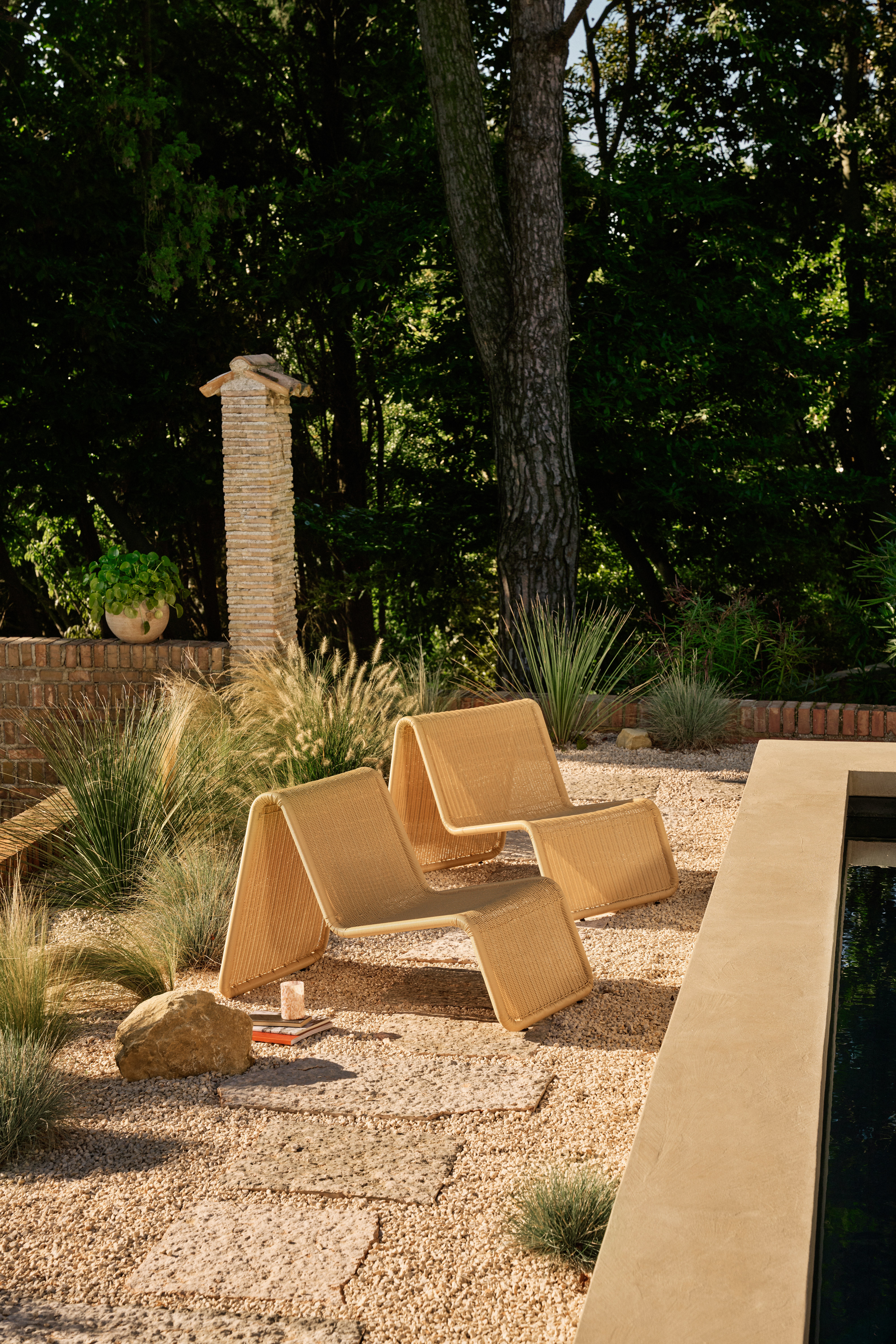 P3 Outdoor Lounge Chair