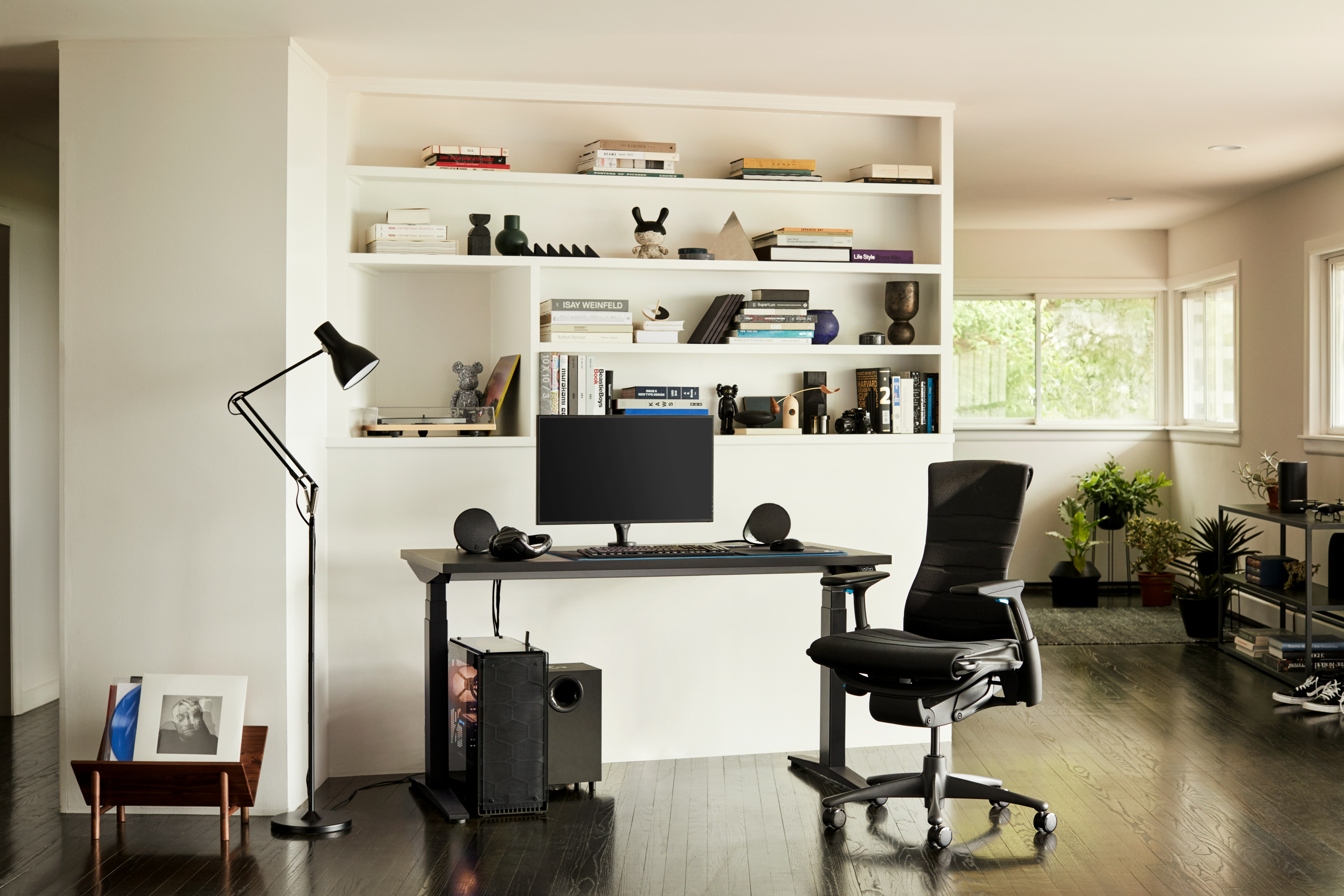 Motia Gaming Sit-to-Stand Desk