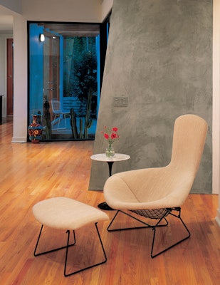 Bertoia Bird chair with Saarinen End Table