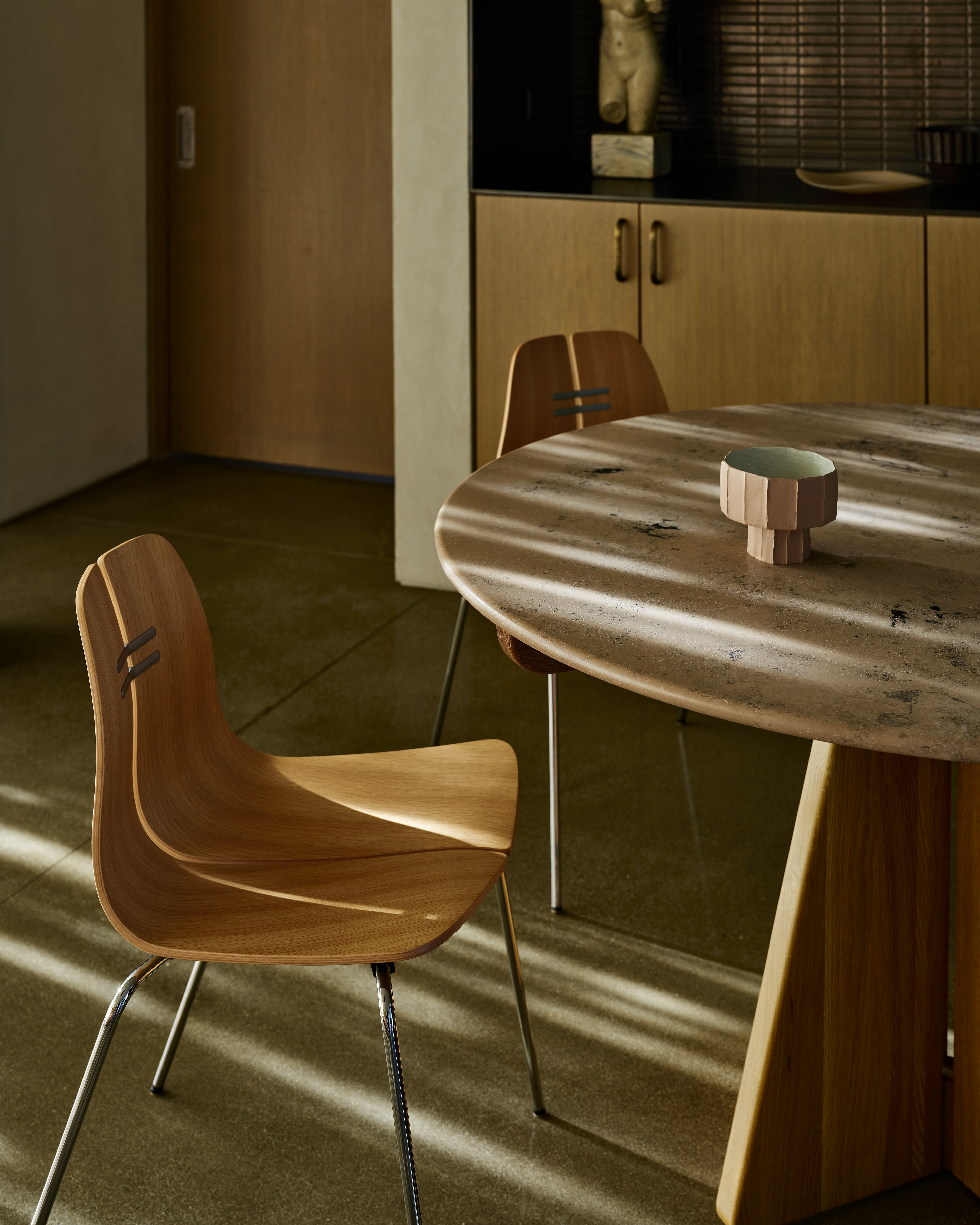 Pinna Dining Table