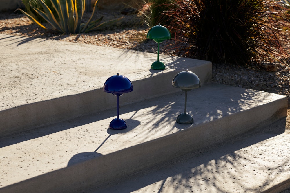 VP9 Flowerpot Portable Lamp