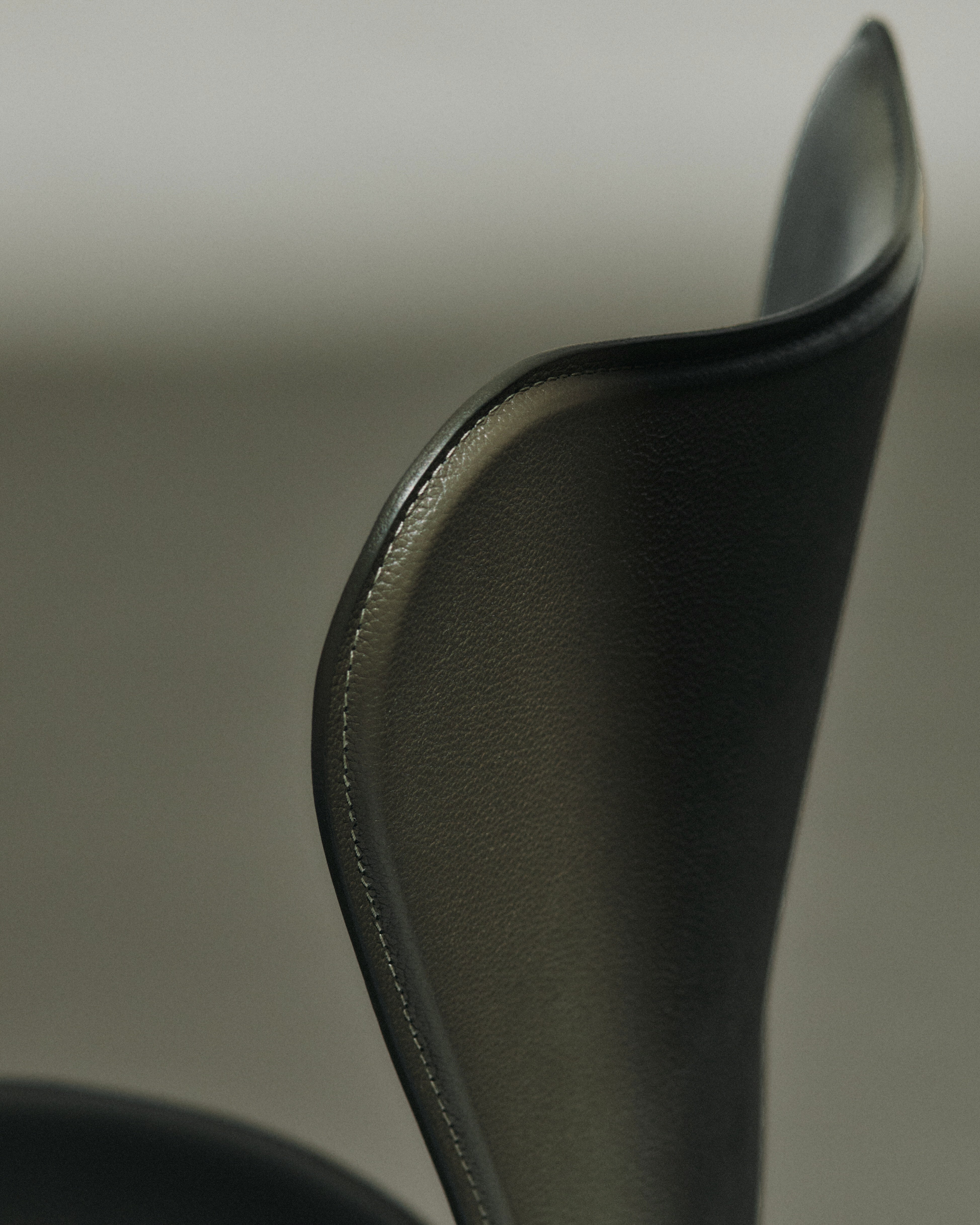 Series 7 Tailored Chair
