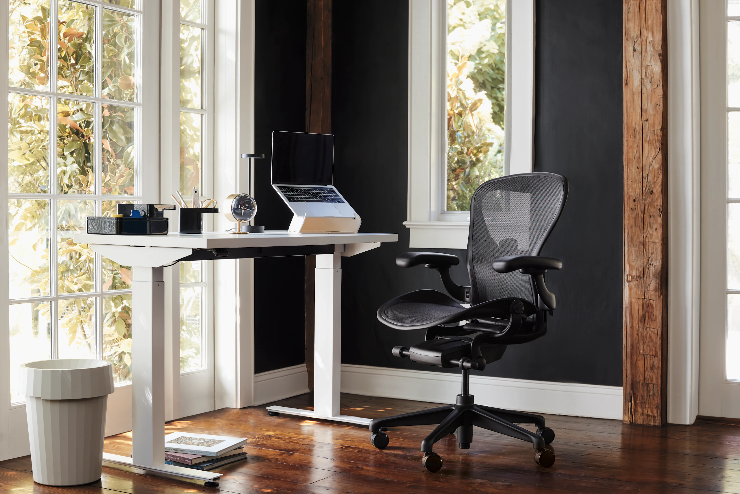 Nevi Sit-to-Stand Table, Herman Miller | MillerKnoll Nevi Sit-to-Stand Table, Herman Miller | MillerKnoll