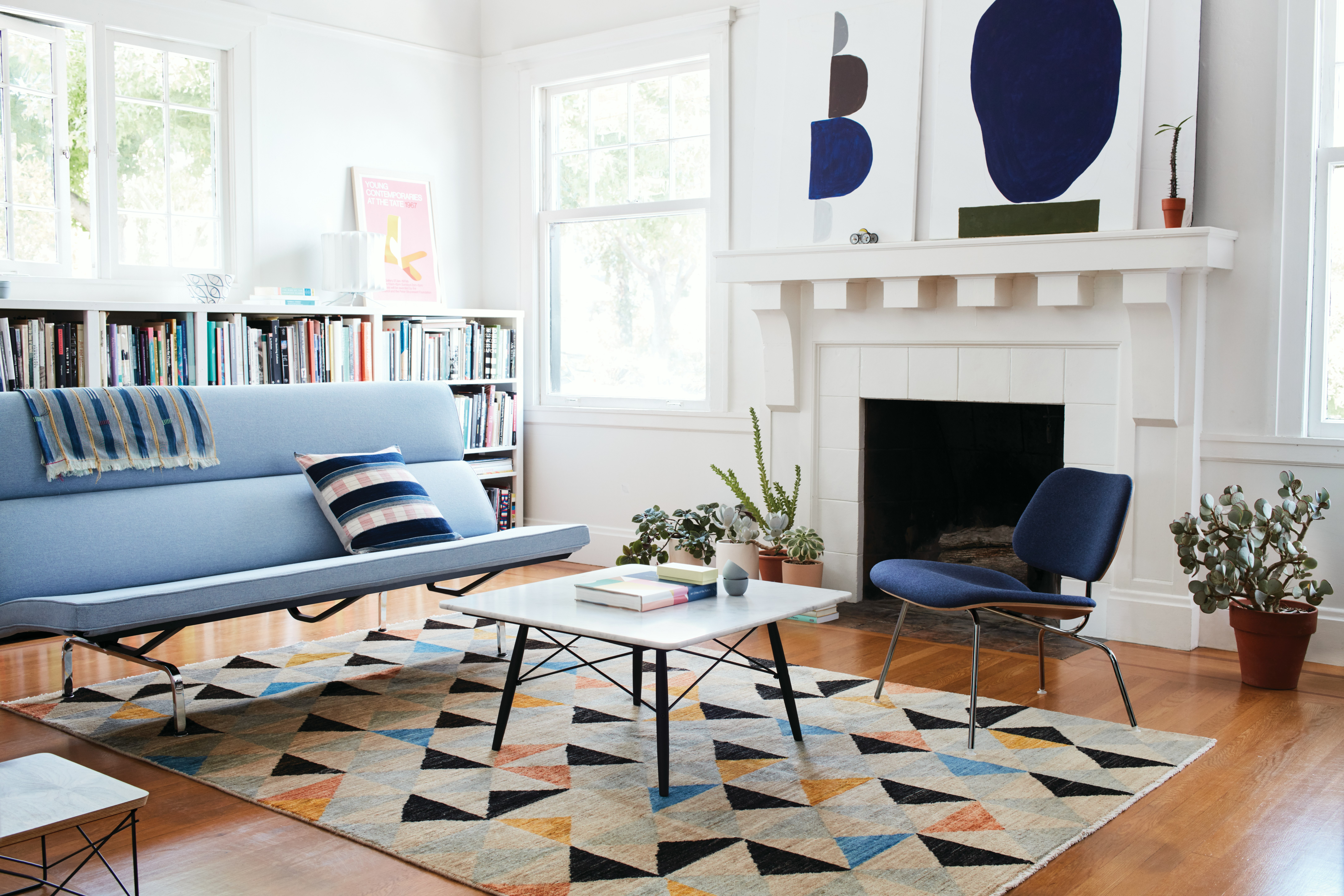 Eames Molded Plywood Lounge Chair Metal Base (LCM)