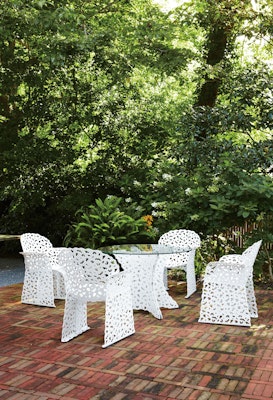 Knoll Topiary Collection for Outdoor Use
