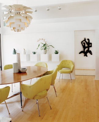 Saarinen Executive Chairs & Florence Knoll Table