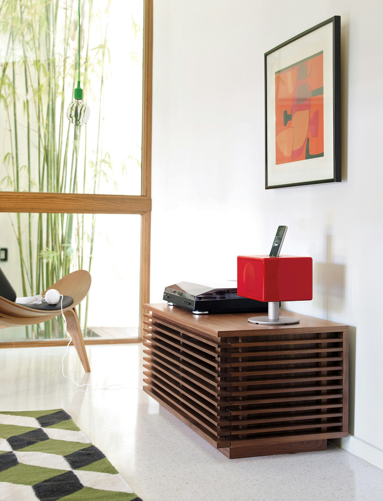 Line Media Console