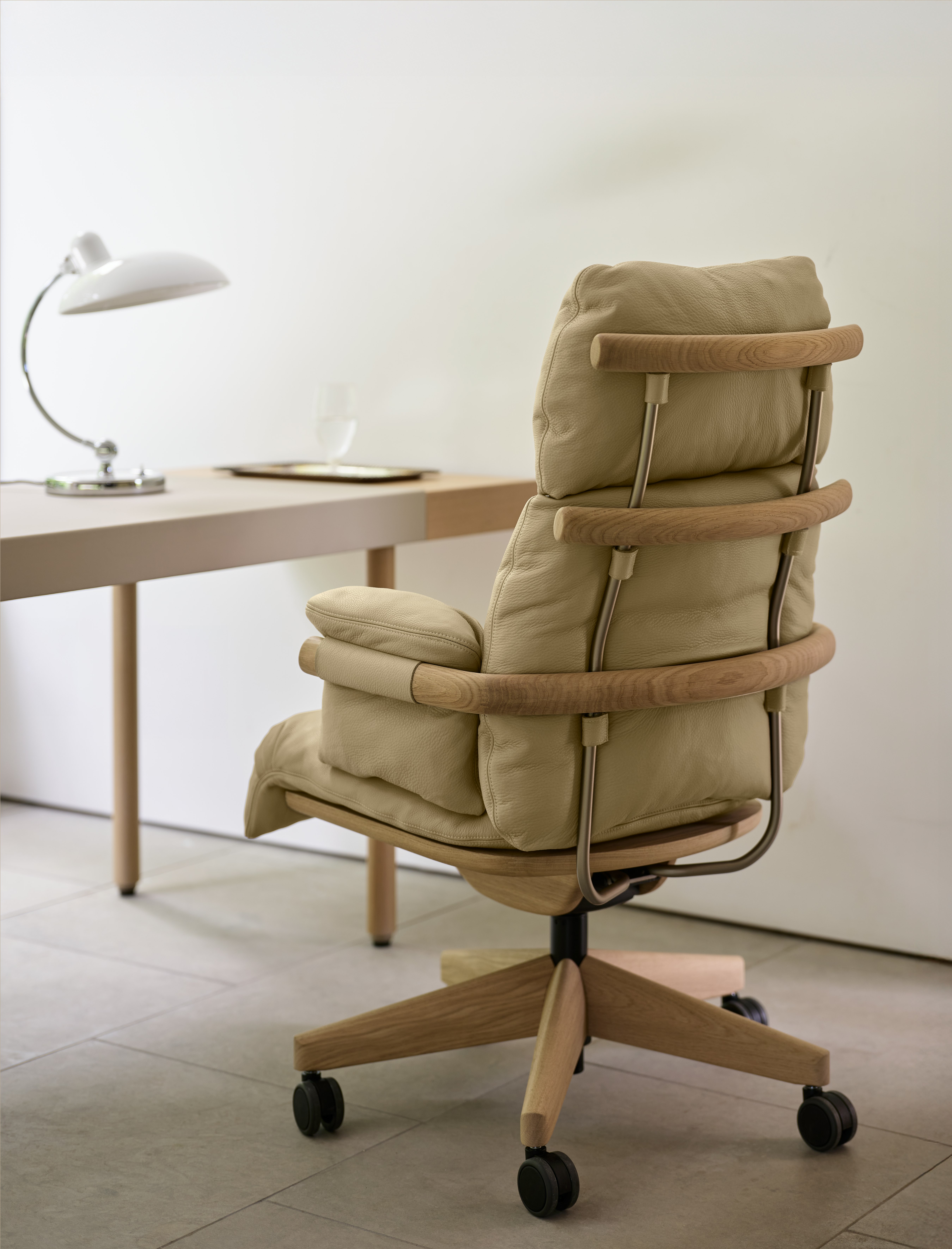 Ramus Chair