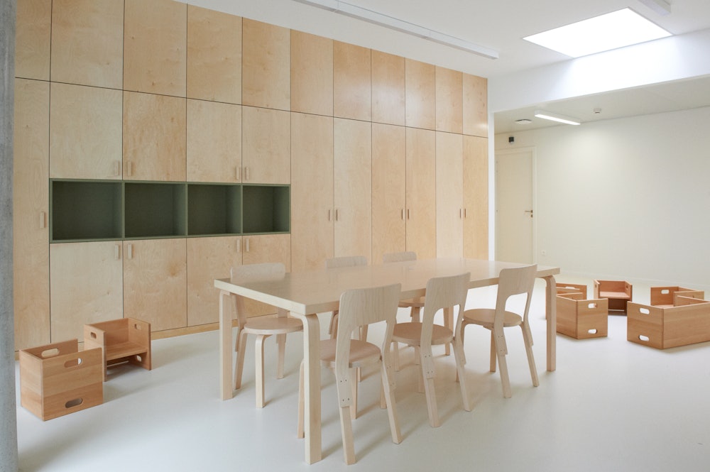 L-Leg Table