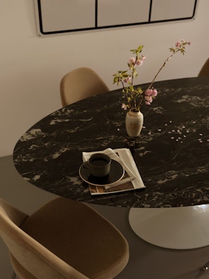 Saarinen Dining Table Saarinen Executive Chairs