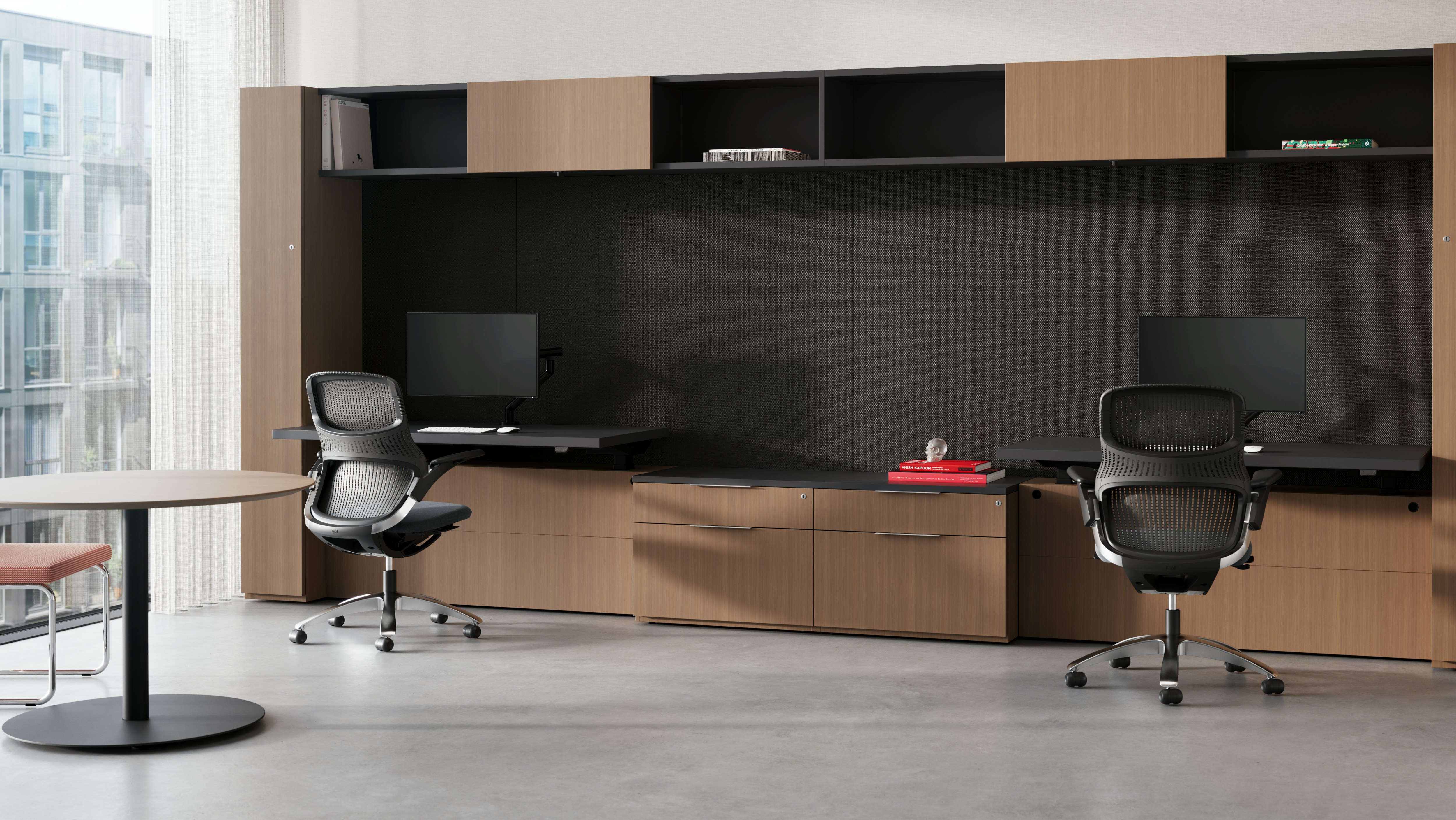 Reff Profiles shared private office with Reff disc-based table as side seating.