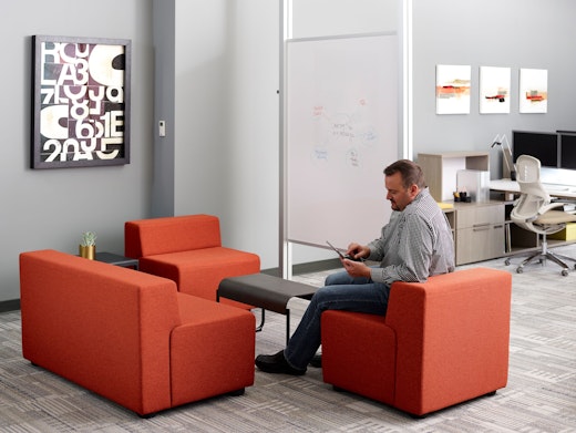 Knoll k lounge Drop in space