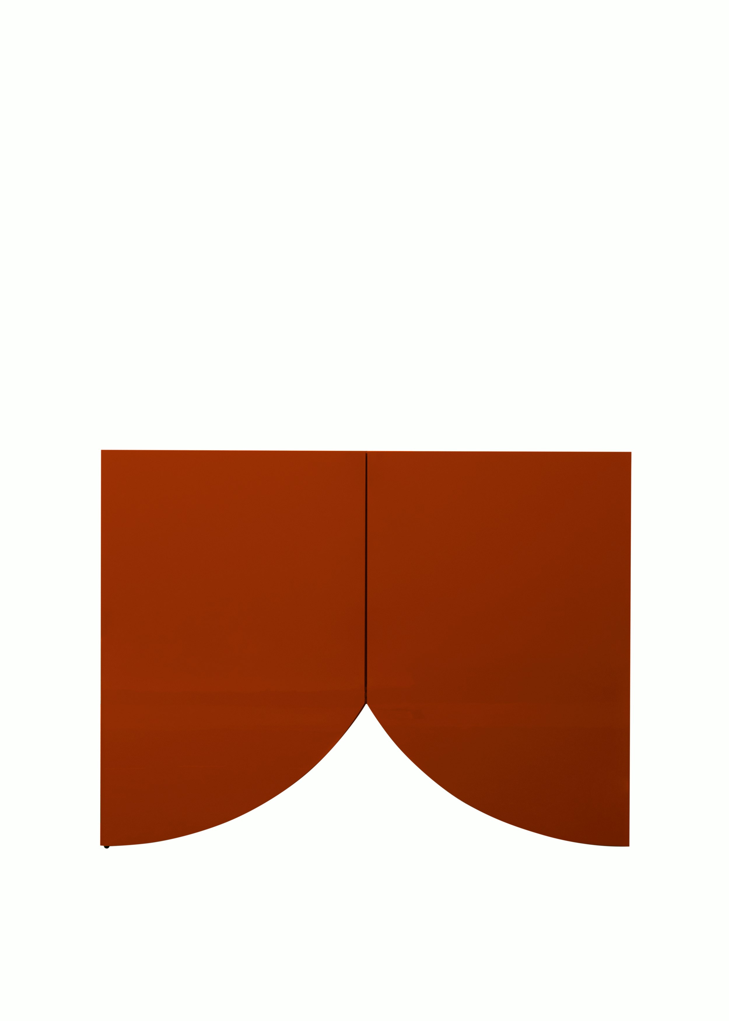 Bridges Cabinet, Curtain