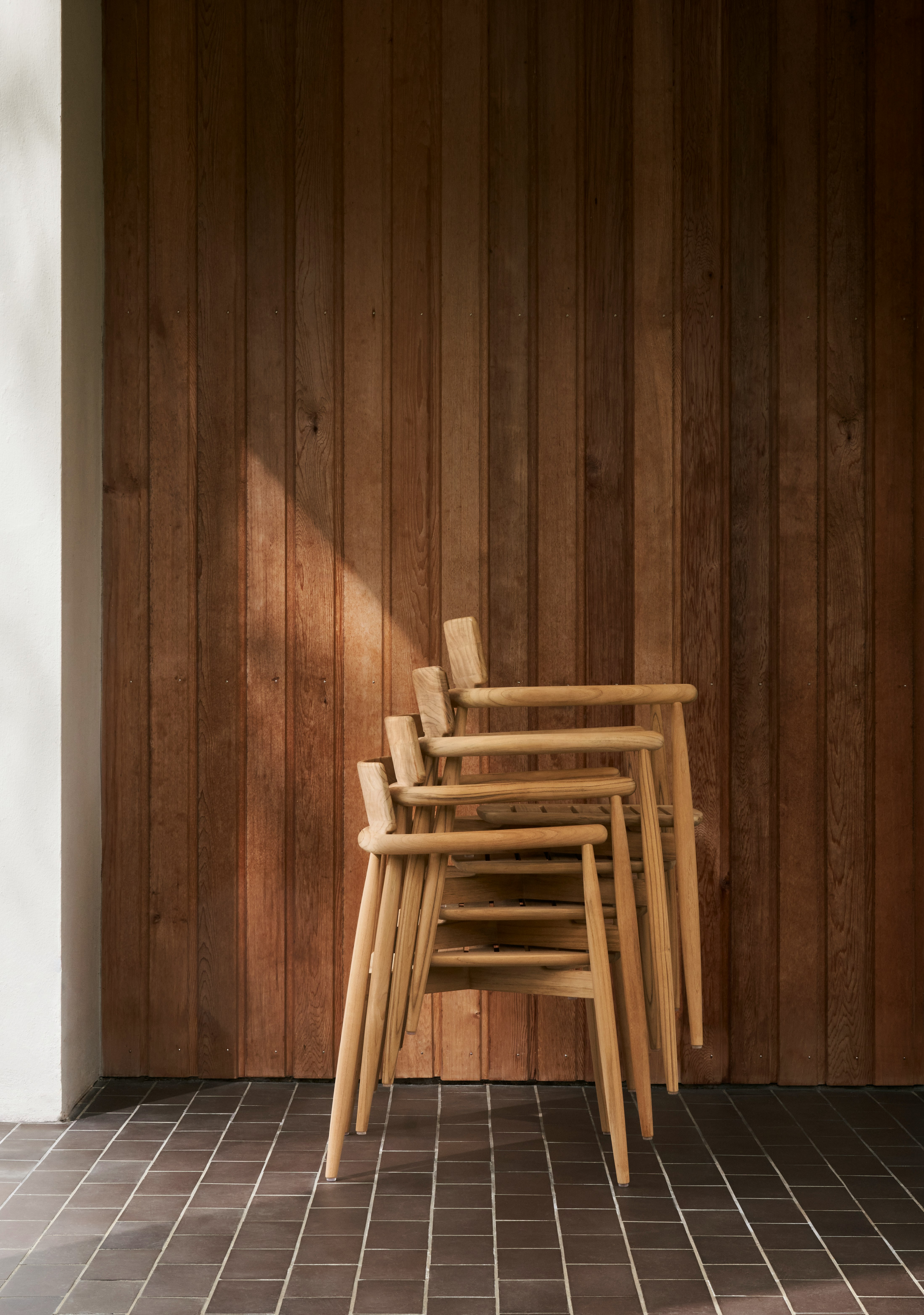 E008 Embrace Outdoor Dining Chair