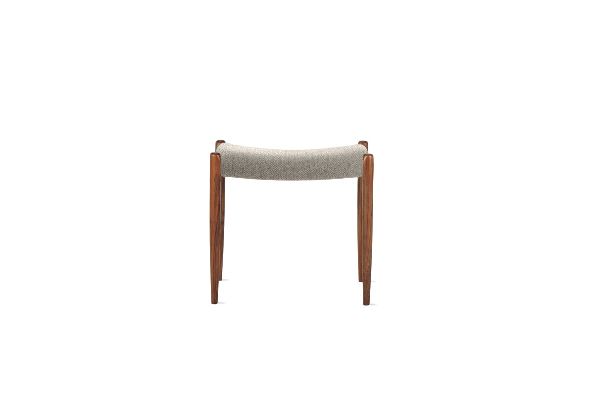 Moller 80A Stool - Walnut,  Album Linen,  Wisp