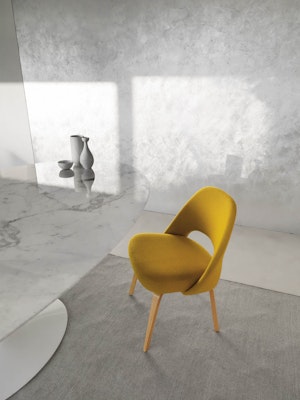 Eero Saarinen Yello Executive Chair