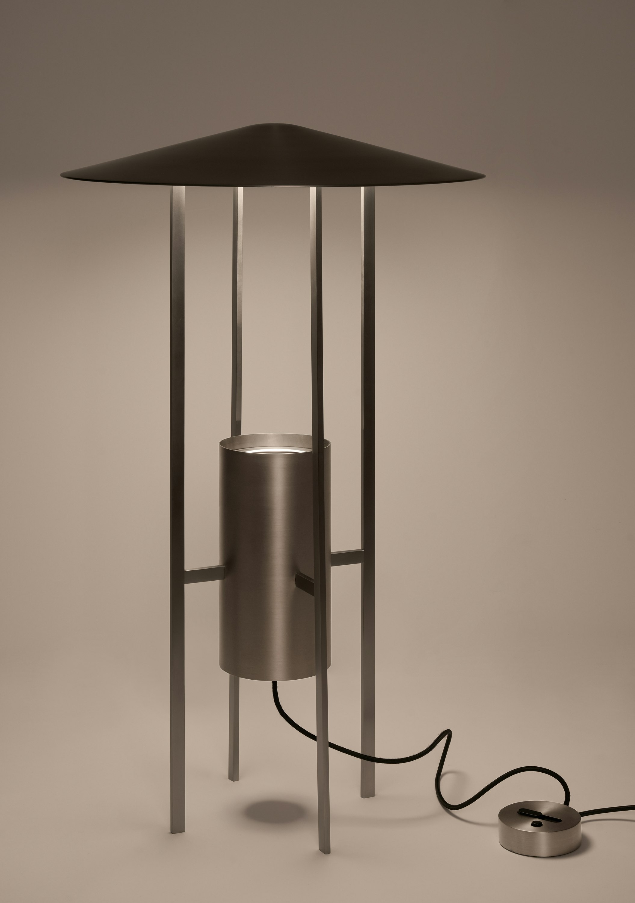 Johnson-Kelly Floor Lamp - Bronze